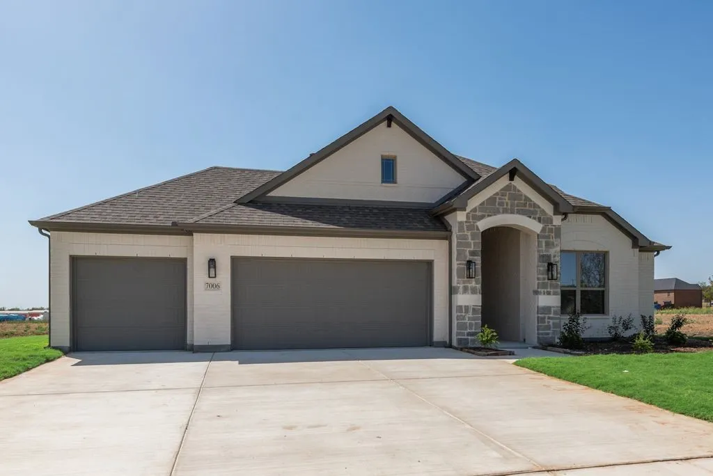 Single Family Residence For Sale in Denton County , 7006 Lilly Lane, Sanger, Texas 76266, 5 Bedroom, 3 Bathroom, 3 Garage spaces, 2,738 Sqft, built in 2026, mls#21396617, Real Estate Agent in Sanger, Homes For Sale in Denton county, Homes For Sale in Sanger, Realtor in Sanger Texas, Real Estate Brokerage Independent Realty Texas, Luminita Cordes Realtor