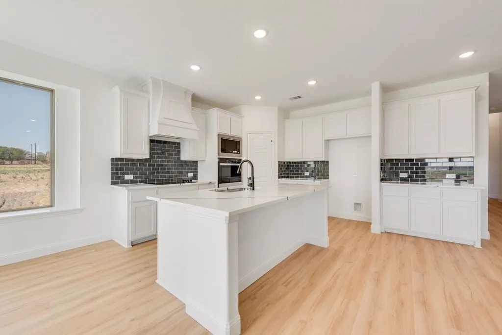 Single Family Residence For Sale in Denton County , 7006 Lilly Lane, Sanger, Texas 76266, 5 Bedroom, 3 Bathroom, 3 Garage spaces, 2,738 Sqft, built in 2026, mls#21396617, Real Estate Agent in Sanger, Homes For Sale in Denton county, Homes For Sale in Sanger, Realtor in Sanger Texas, Real Estate Brokerage Independent Realty Texas, Luminita Cordes Realtor