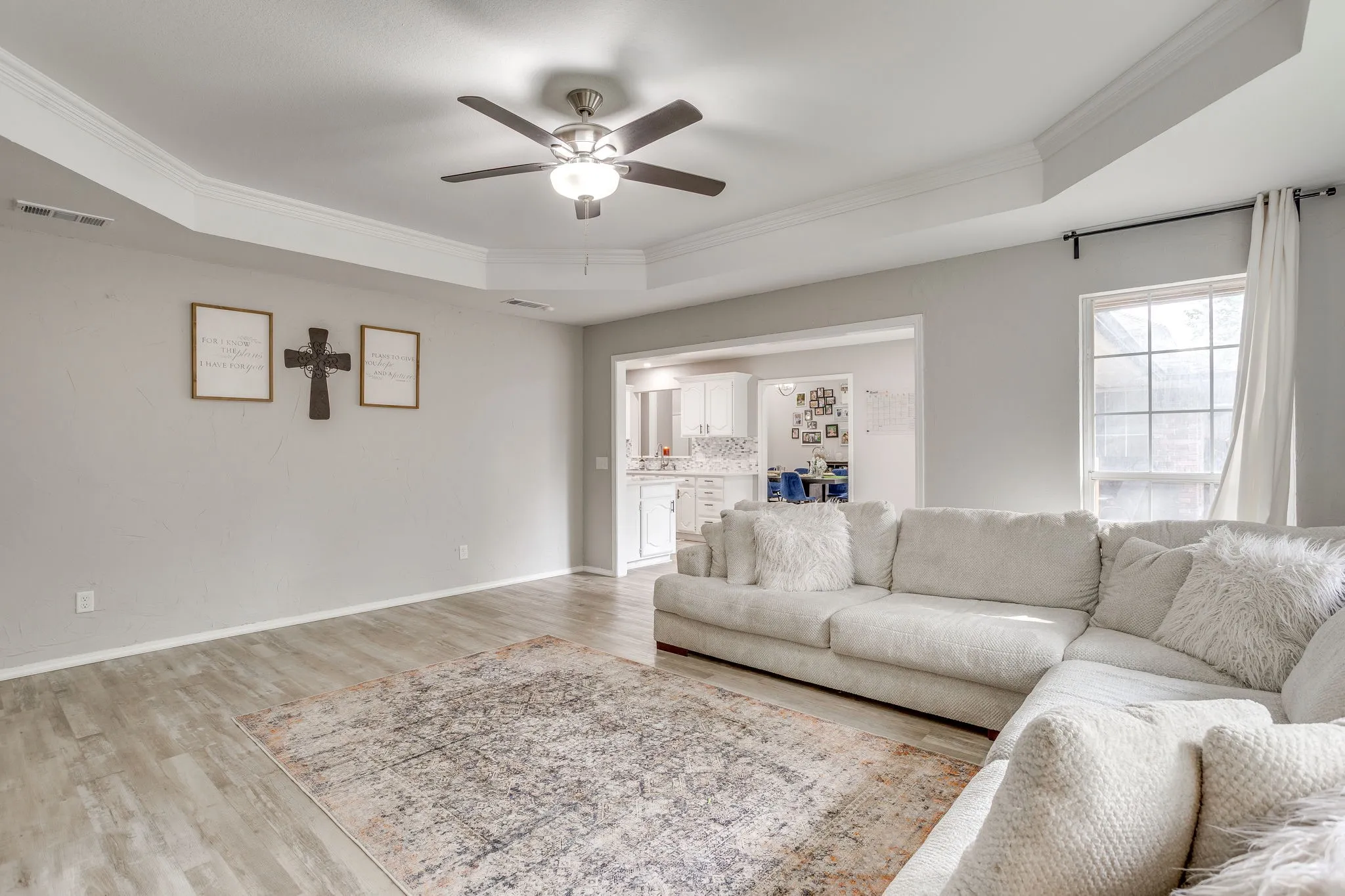 Single Family Residence For Sale in Denton County , 2637 Surrey Woods Road, Flower Mound, Texas 75028, 4 Bedroom, 3 Bathroom, 2 Garage spaces, 2,353 Sqft, built in 1988, mls#21396529, Real Estate Agent in Flower Mound, Homes For Sale in Denton county, Homes For Sale in Flower Mound, Realtor in Flower Mound Texas, Real Estate Brokerage Independent Realty Texas, Luminita Cordes Realtor
