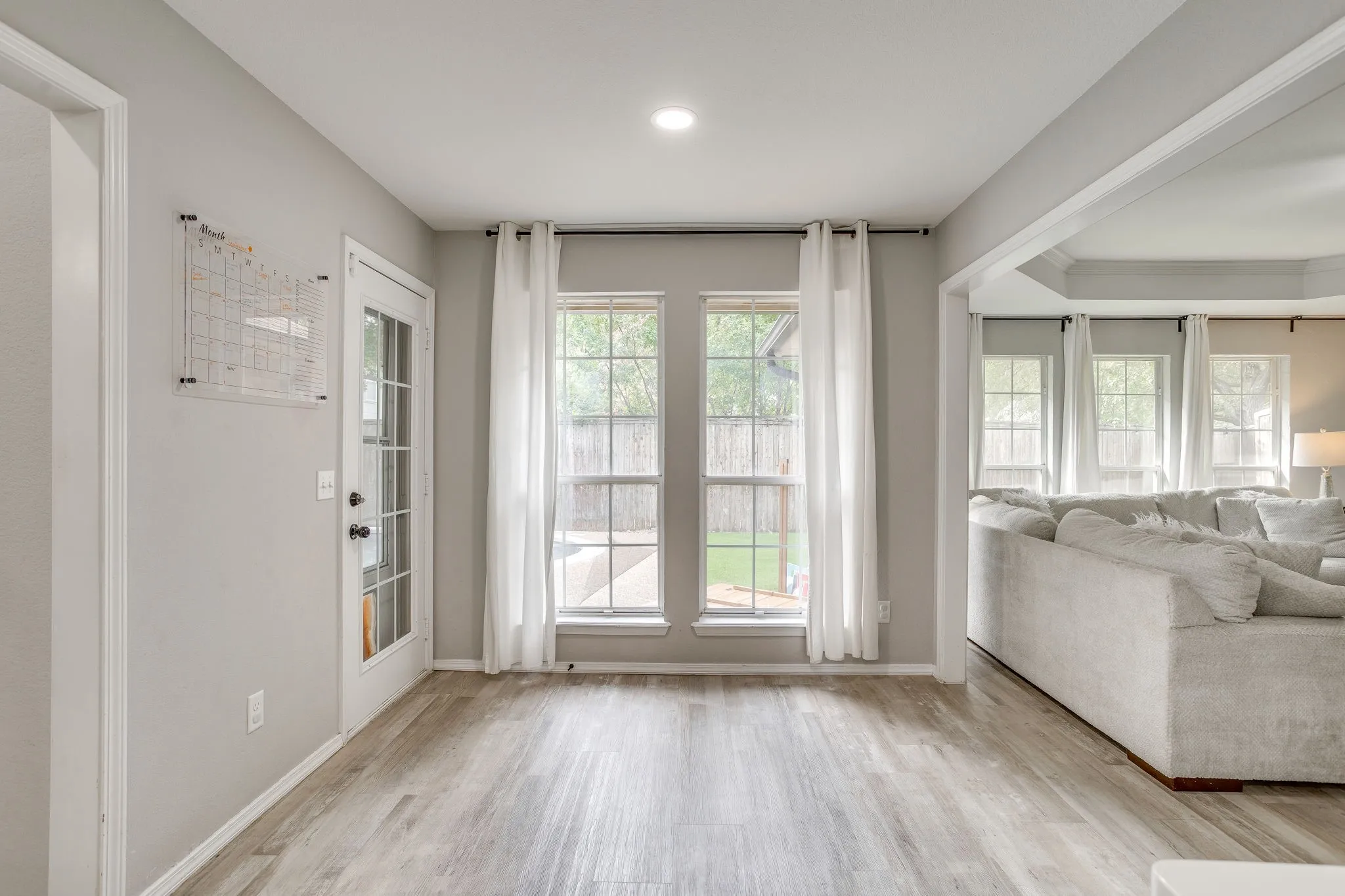 Single Family Residence For Sale in Denton County , 2637 Surrey Woods Road, Flower Mound, Texas 75028, 4 Bedroom, 3 Bathroom, 2 Garage spaces, 2,353 Sqft, built in 1988, mls#21396529, Real Estate Agent in Flower Mound, Homes For Sale in Denton county, Homes For Sale in Flower Mound, Realtor in Flower Mound Texas, Real Estate Brokerage Independent Realty Texas, Luminita Cordes Realtor