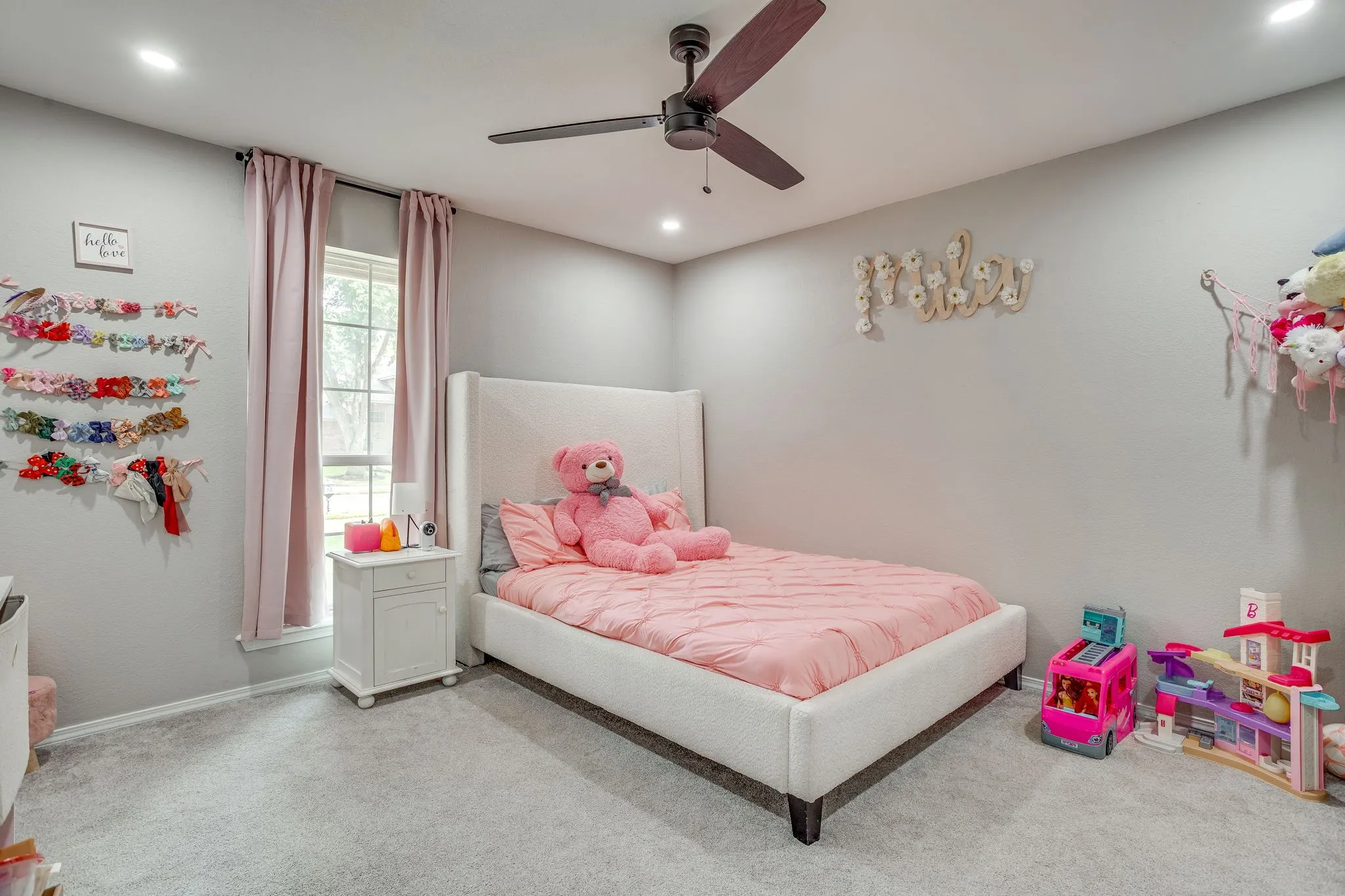 Single Family Residence For Sale in Denton County , 2637 Surrey Woods Road, Flower Mound, Texas 75028, 4 Bedroom, 3 Bathroom, 2 Garage spaces, 2,353 Sqft, built in 1988, mls#21396529, Real Estate Agent in Flower Mound, Homes For Sale in Denton county, Homes For Sale in Flower Mound, Realtor in Flower Mound Texas, Real Estate Brokerage Independent Realty Texas, Luminita Cordes Realtor