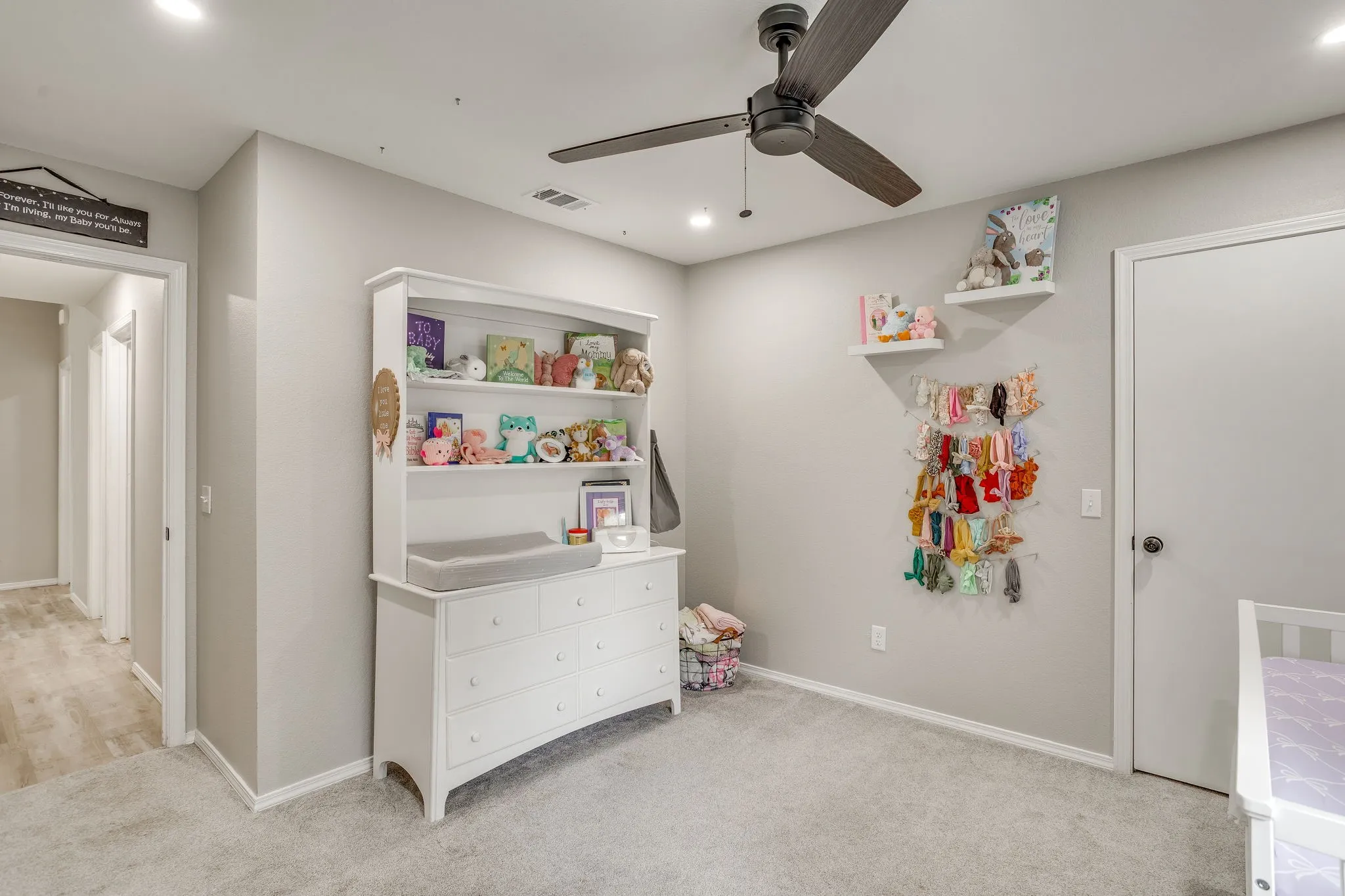 Single Family Residence For Sale in Denton County , 2637 Surrey Woods Road, Flower Mound, Texas 75028, 4 Bedroom, 3 Bathroom, 2 Garage spaces, 2,353 Sqft, built in 1988, mls#21396529, Real Estate Agent in Flower Mound, Homes For Sale in Denton county, Homes For Sale in Flower Mound, Realtor in Flower Mound Texas, Real Estate Brokerage Independent Realty Texas, Luminita Cordes Realtor