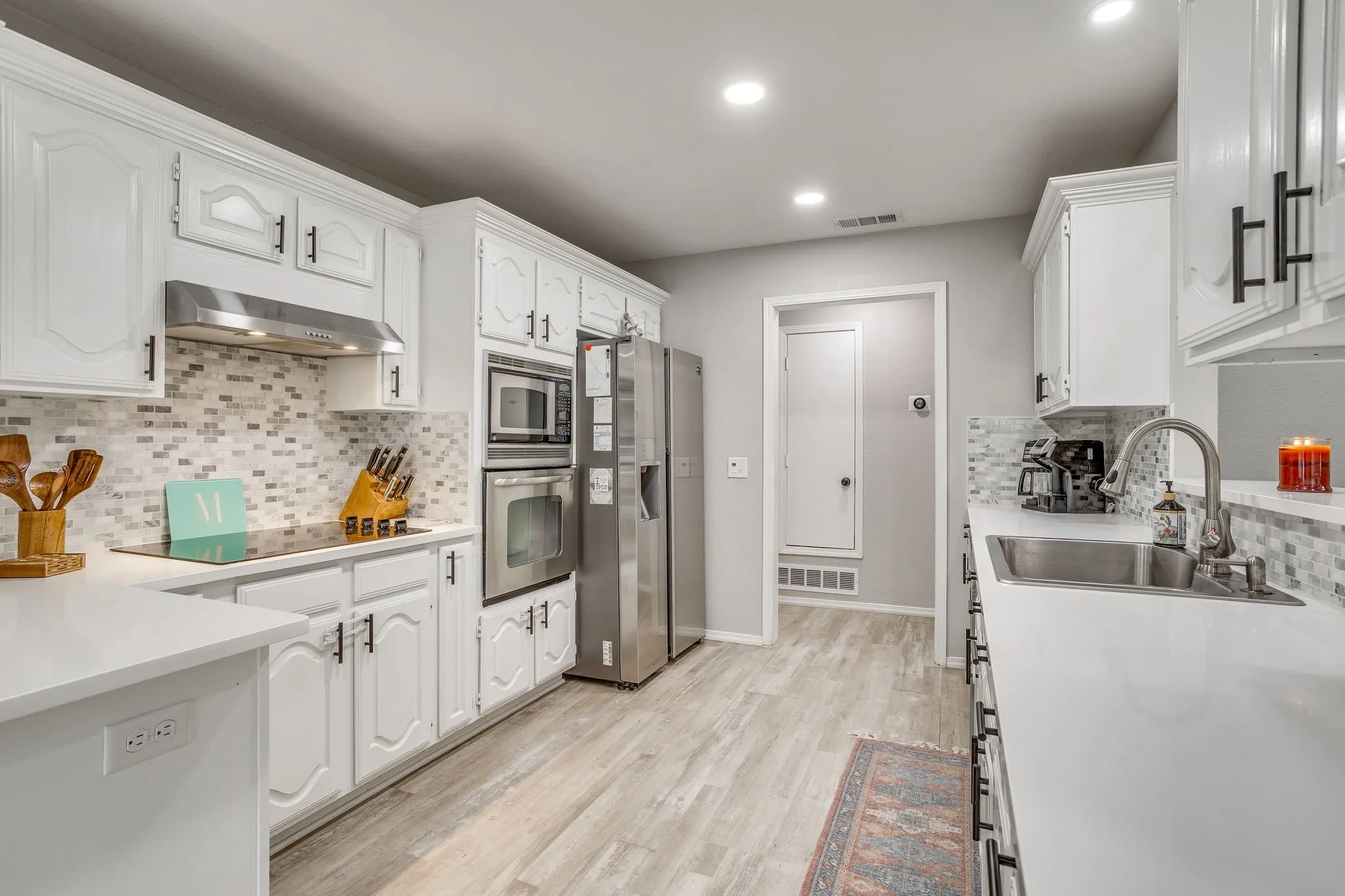 Single Family Residence For Sale in Denton County , 2637 Surrey Woods Road, Flower Mound, Texas 75028, 4 Bedroom, 3 Bathroom, 2 Garage spaces, 2,353 Sqft, built in 1988, mls#21396529, Real Estate Agent in Flower Mound, Homes For Sale in Denton county, Homes For Sale in Flower Mound, Realtor in Flower Mound Texas, Real Estate Brokerage Independent Realty Texas, Luminita Cordes Realtor