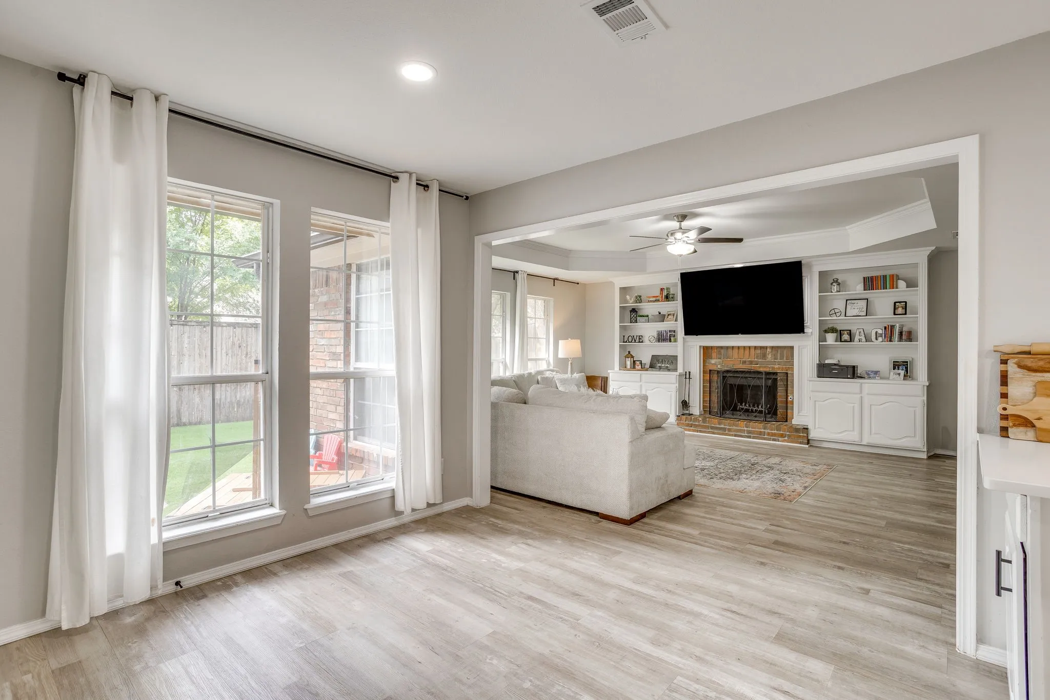 Single Family Residence For Sale in Denton County , 2637 Surrey Woods Road, Flower Mound, Texas 75028, 4 Bedroom, 3 Bathroom, 2 Garage spaces, 2,353 Sqft, built in 1988, mls#21396529, Real Estate Agent in Flower Mound, Homes For Sale in Denton county, Homes For Sale in Flower Mound, Realtor in Flower Mound Texas, Real Estate Brokerage Independent Realty Texas, Luminita Cordes Realtor