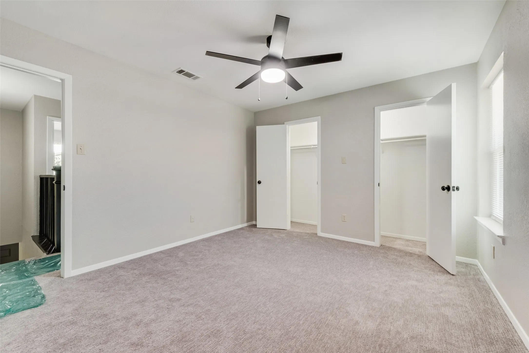 Triplex For Rent in Tarrant County , 105 Wildwood Court, Grapevine, Texas 76051, 2 Bedroom, 2 Bathroom, Garage spaces, 1,056 Sqft, built in 1985, mls#21394759, Real Estate Agent in Grapevine, Homes For Rent in Tarrant county, Homes For Rent in Grapevine, Realtor in Grapevine Texas, Real Estate Brokerage Independent Realty Texas, Luminita Cordes Realtor