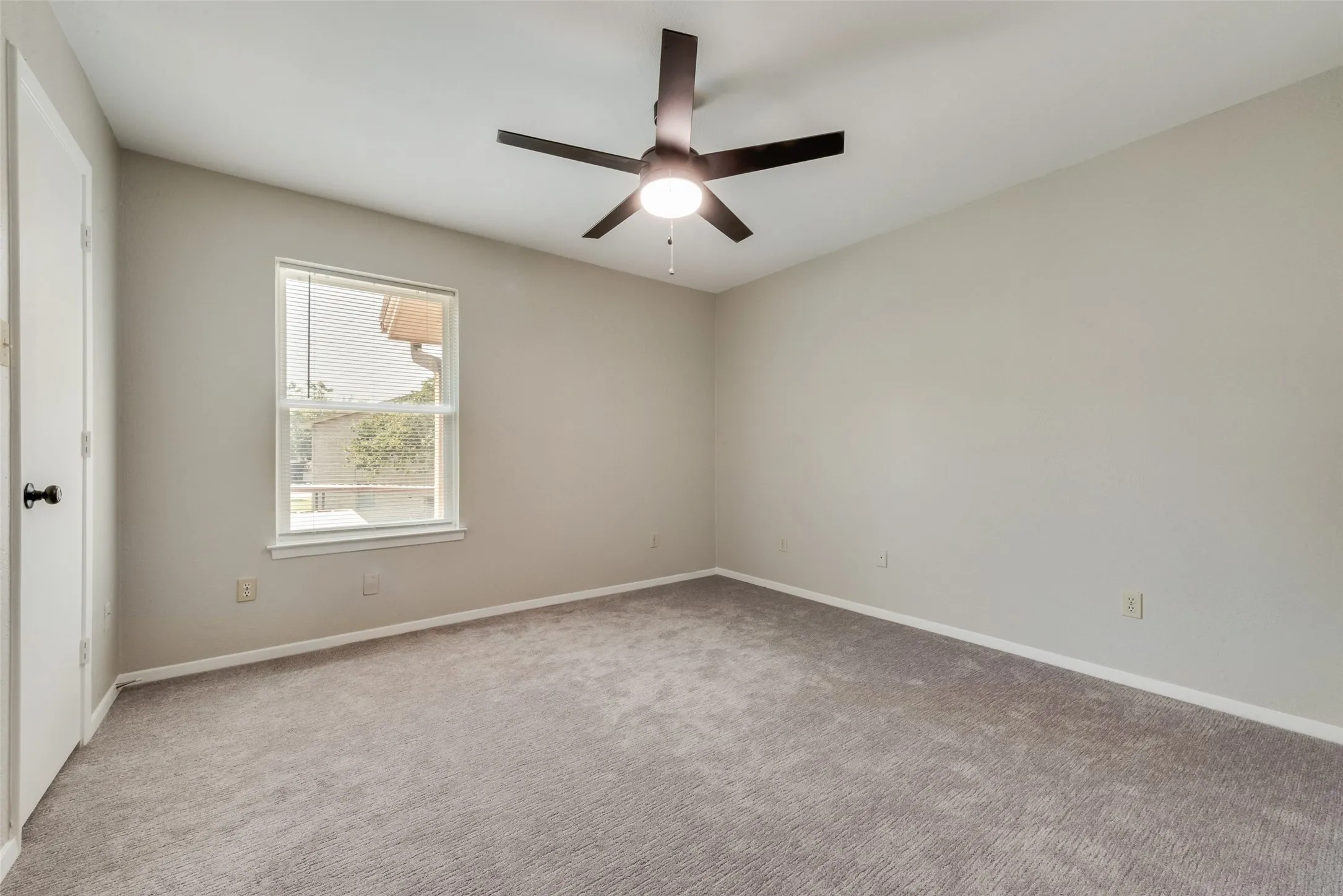 Triplex For Rent in Tarrant County , 105 Wildwood Court, Grapevine, Texas 76051, 2 Bedroom, 2 Bathroom, Garage spaces, 1,056 Sqft, built in 1985, mls#21394759, Real Estate Agent in Grapevine, Homes For Rent in Tarrant county, Homes For Rent in Grapevine, Realtor in Grapevine Texas, Real Estate Brokerage Independent Realty Texas, Luminita Cordes Realtor