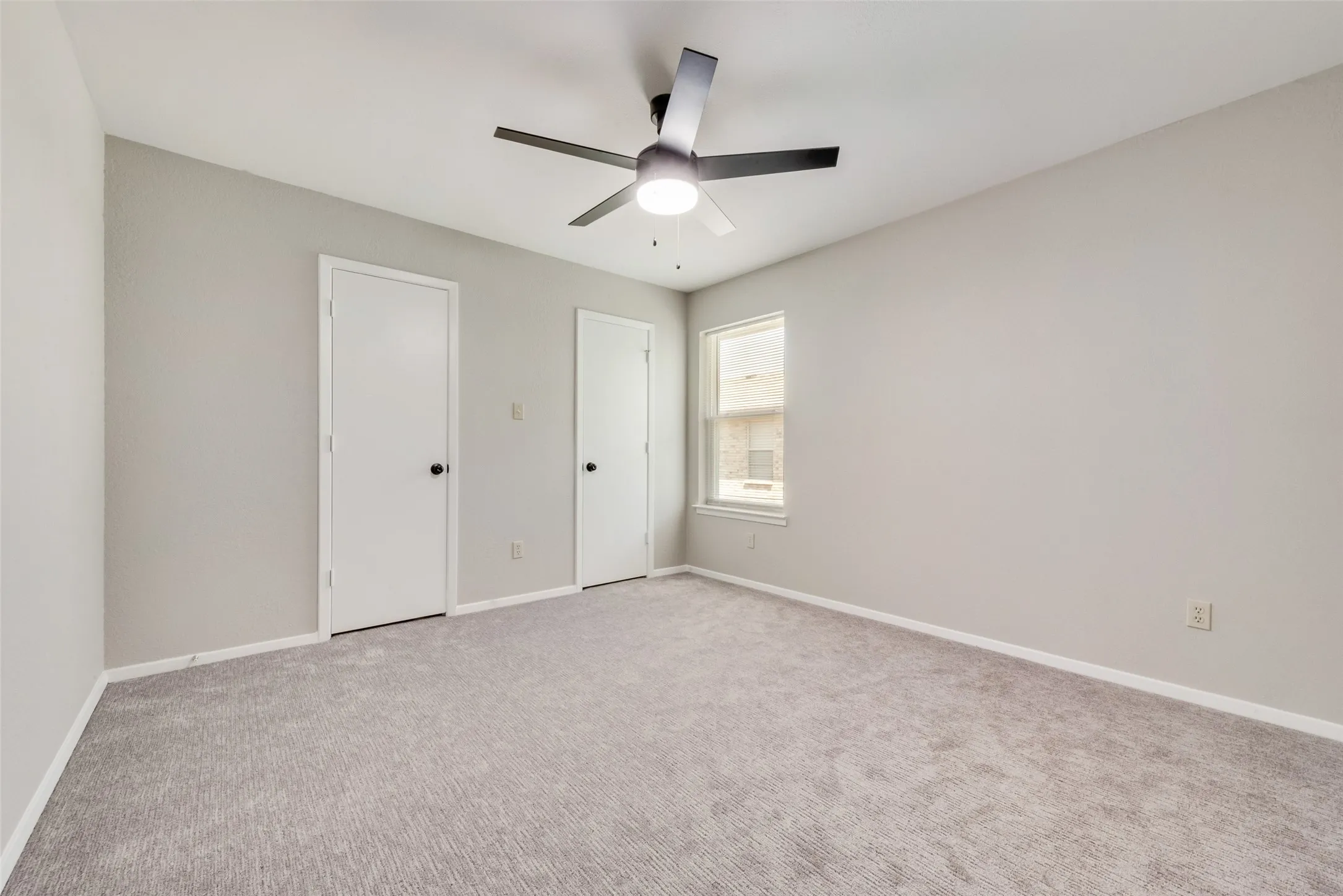 Triplex For Rent in Tarrant County , 105 Wildwood Court, Grapevine, Texas 76051, 2 Bedroom, 2 Bathroom, Garage spaces, 1,056 Sqft, built in 1985, mls#21394759, Real Estate Agent in Grapevine, Homes For Rent in Tarrant county, Homes For Rent in Grapevine, Realtor in Grapevine Texas, Real Estate Brokerage Independent Realty Texas, Luminita Cordes Realtor