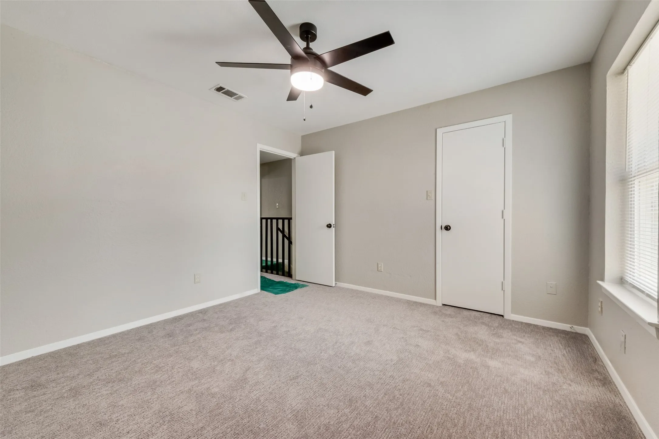 Triplex For Rent in Tarrant County , 105 Wildwood Court, Grapevine, Texas 76051, 2 Bedroom, 2 Bathroom, Garage spaces, 1,056 Sqft, built in 1985, mls#21394759, Real Estate Agent in Grapevine, Homes For Rent in Tarrant county, Homes For Rent in Grapevine, Realtor in Grapevine Texas, Real Estate Brokerage Independent Realty Texas, Luminita Cordes Realtor
