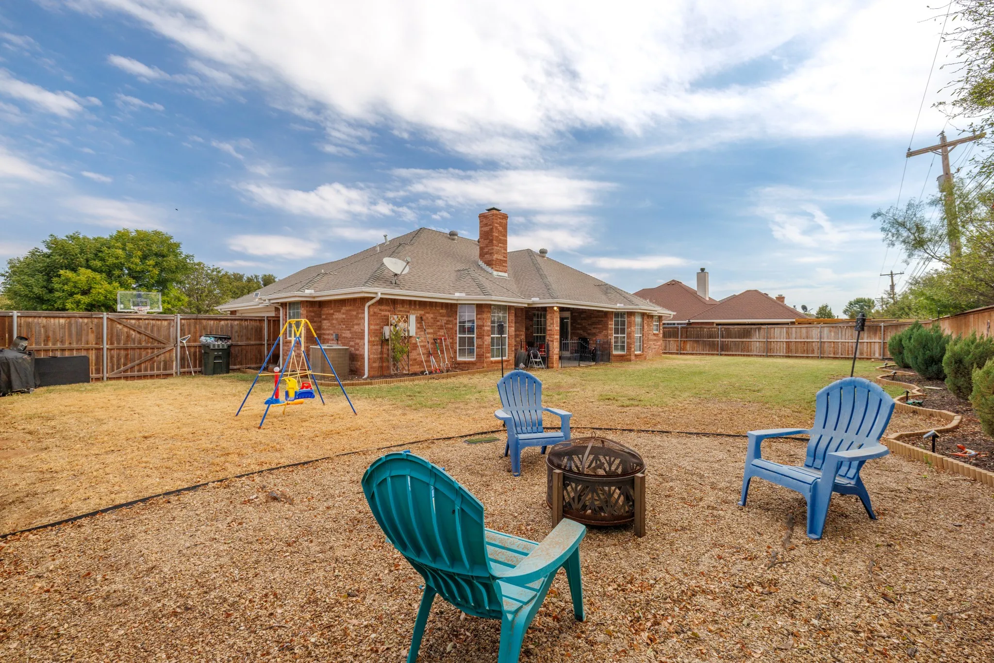 Single Family Residence For Sale in Taylor County , 5441 Wagon Wheel Avenue, Abilene, Texas 79606, 3 Bedroom, 2 Bathroom, 2 Garage spaces, 1,718 Sqft, built in 2003, mls#21388495, Real Estate Agent in Abilene, Homes For Sale in Taylor county, Homes For Sale in Abilene, Realtor in Abilene Texas, Real Estate Brokerage Independent Realty Texas, Luminita Cordes Realtor