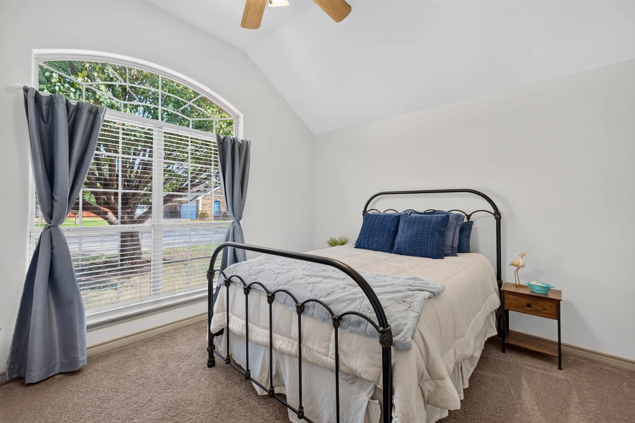 Single Family Residence For Sale in Taylor County , 5441 Wagon Wheel Avenue, Abilene, Texas 79606, 3 Bedroom, 2 Bathroom, 2 Garage spaces, 1,718 Sqft, built in 2003, mls#21388495, Real Estate Agent in Abilene, Homes For Sale in Taylor county, Homes For Sale in Abilene, Realtor in Abilene Texas, Real Estate Brokerage Independent Realty Texas, Luminita Cordes Realtor