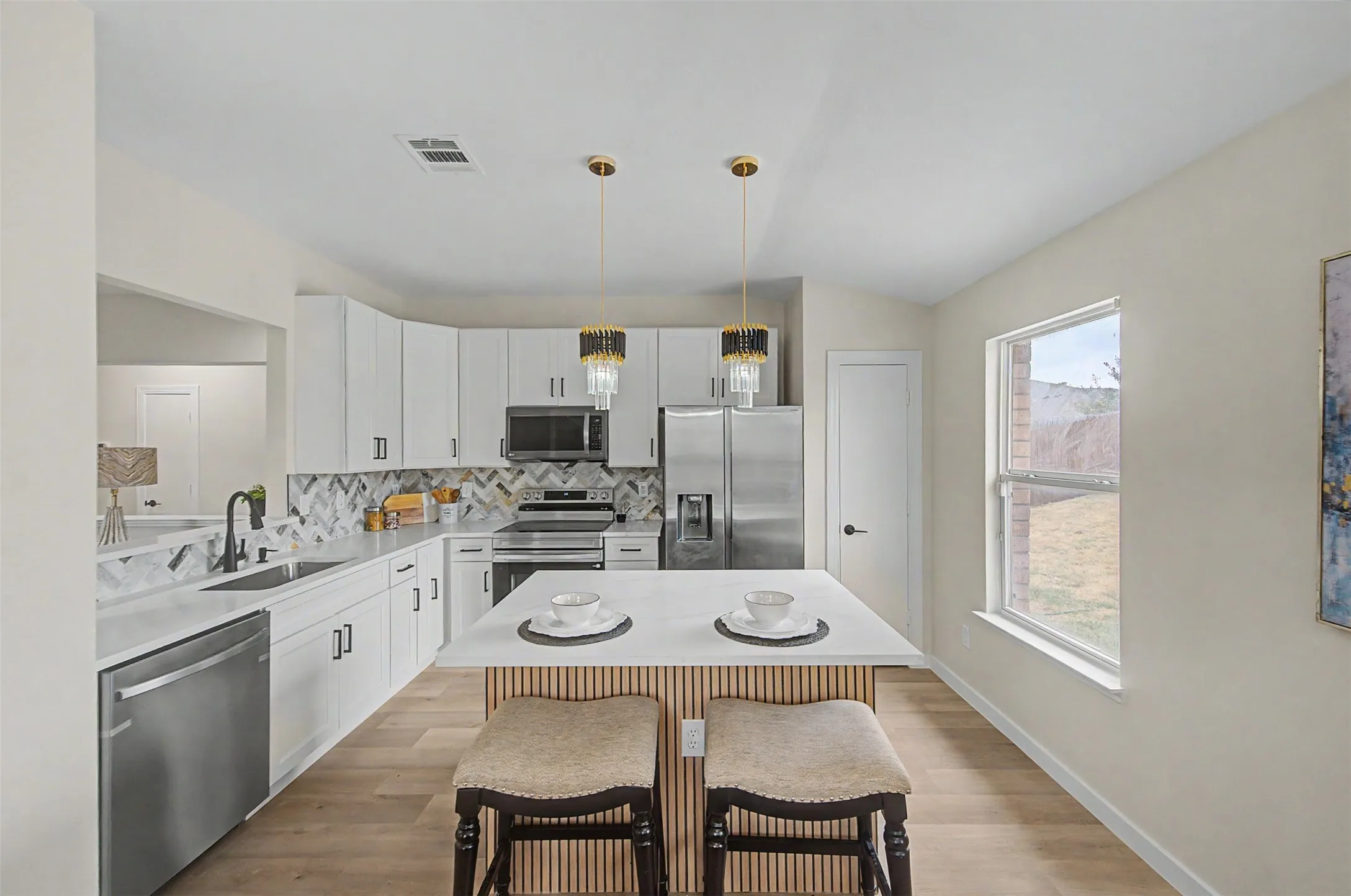 Single Family Residence For Rent in Denton County , 1641 Knight Trail, Little Elm, Texas 75036, 4 Bedroom, 2 Bathroom, 2 Garage spaces, 1,873 Sqft, built in 2005, mls#21396629, Real Estate Agent in Little Elm, Homes For Rent in Denton county, Homes For Rent in Little Elm, Realtor in Little Elm Texas, Real Estate Brokerage Independent Realty Texas, Luminita Cordes Realtor