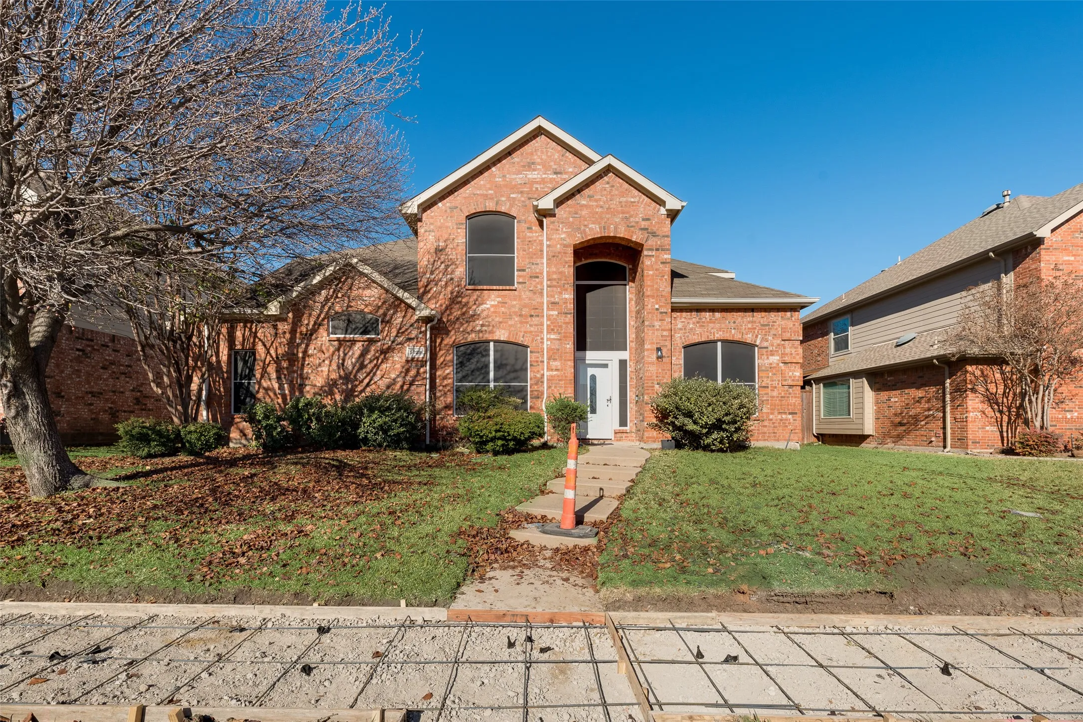 Single Family Residence For Sale in Collin County , 5828 Pine Ridge Boulevard, Mc Kinney, Texas 75070, 4 Bedroom, 3 Bathroom, 2 Garage spaces, 2,904 Sqft, built in 2001, mls#21396626, Real Estate Agent in Mc Kinney, Homes For Sale in Collin county, Homes For Sale in Mc Kinney, Realtor in Mc Kinney Texas, Real Estate Brokerage Independent Realty Texas, Luminita Cordes Realtor
