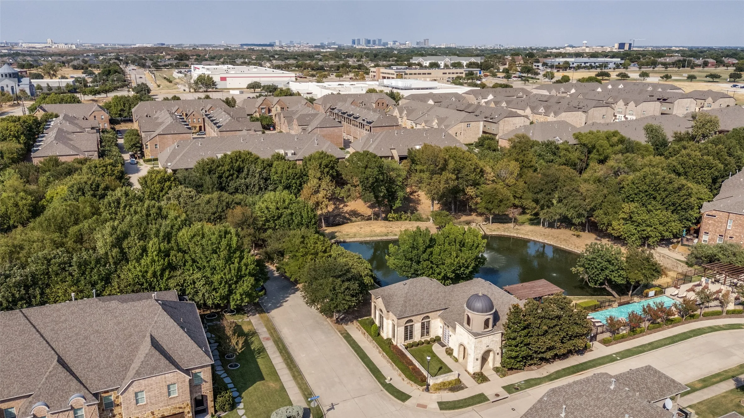 Townhouse For Sale in Denton County , 4412 Fisk Lane, Carrollton, Texas 75010, 3 Bedroom, 4 Bathroom, 2 Garage spaces, 2,238 Sqft, built in 2014, mls#21396168, Real Estate Agent in Carrollton, Homes For Sale in Denton county, Homes For Sale in Carrollton, Realtor in Carrollton Texas, Real Estate Brokerage Independent Realty Texas, Luminita Cordes Realtor