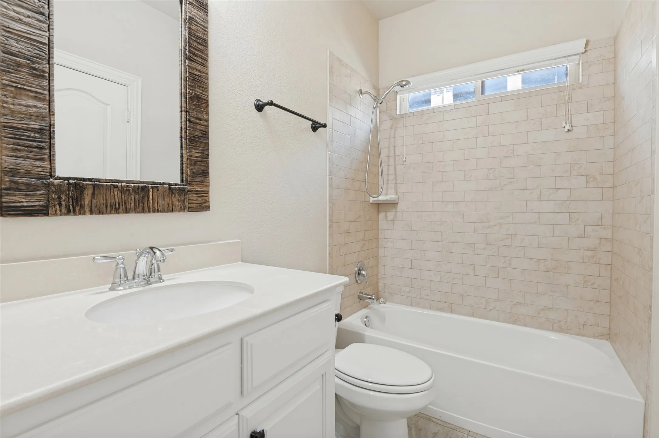 Townhouse For Sale in Denton County , 4412 Fisk Lane, Carrollton, Texas 75010, 3 Bedroom, 4 Bathroom, 2 Garage spaces, 2,238 Sqft, built in 2014, mls#21396168, Real Estate Agent in Carrollton, Homes For Sale in Denton county, Homes For Sale in Carrollton, Realtor in Carrollton Texas, Real Estate Brokerage Independent Realty Texas, Luminita Cordes Realtor