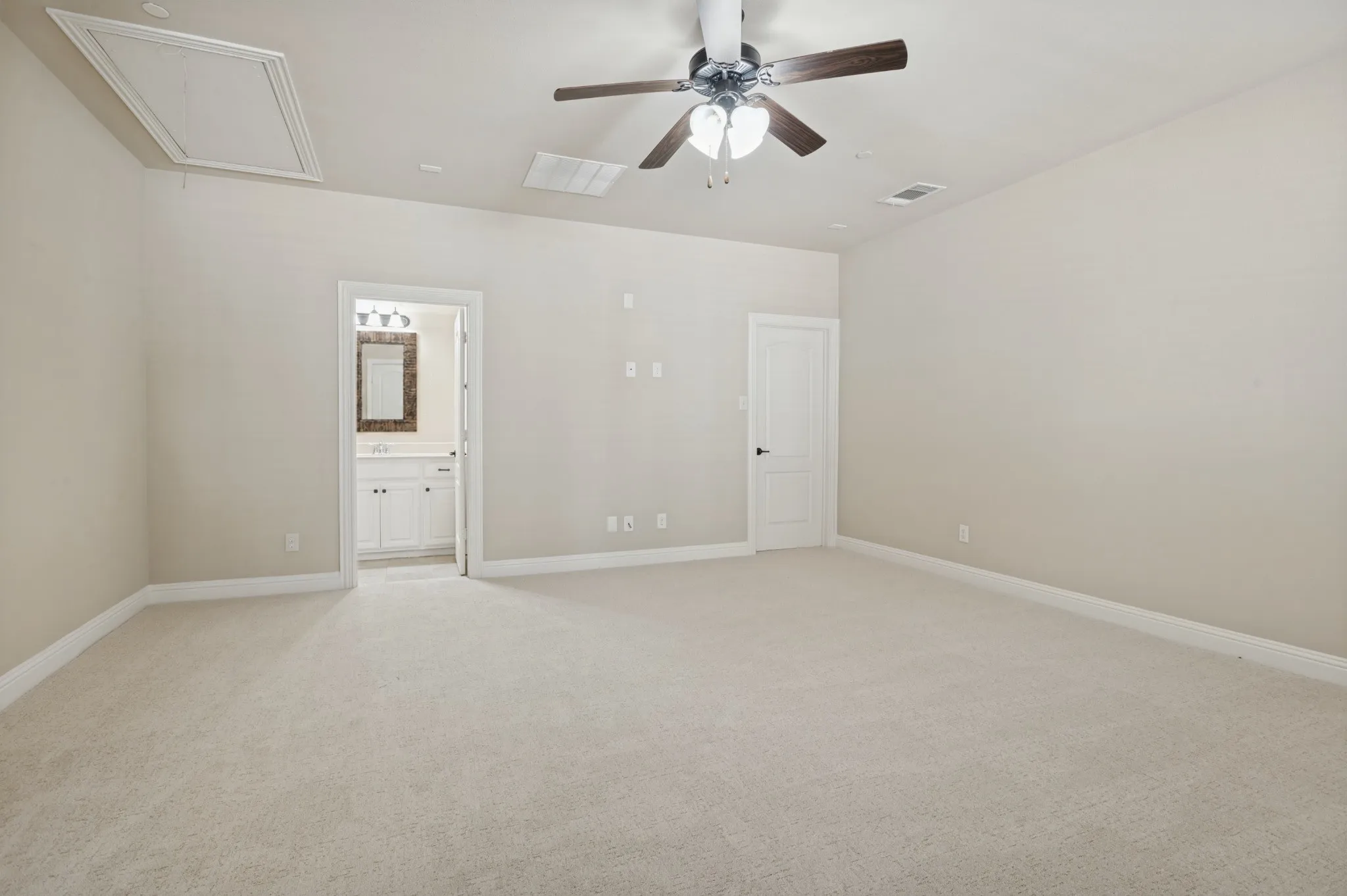 Townhouse For Sale in Denton County , 4412 Fisk Lane, Carrollton, Texas 75010, 3 Bedroom, 4 Bathroom, 2 Garage spaces, 2,238 Sqft, built in 2014, mls#21396168, Real Estate Agent in Carrollton, Homes For Sale in Denton county, Homes For Sale in Carrollton, Realtor in Carrollton Texas, Real Estate Brokerage Independent Realty Texas, Luminita Cordes Realtor
