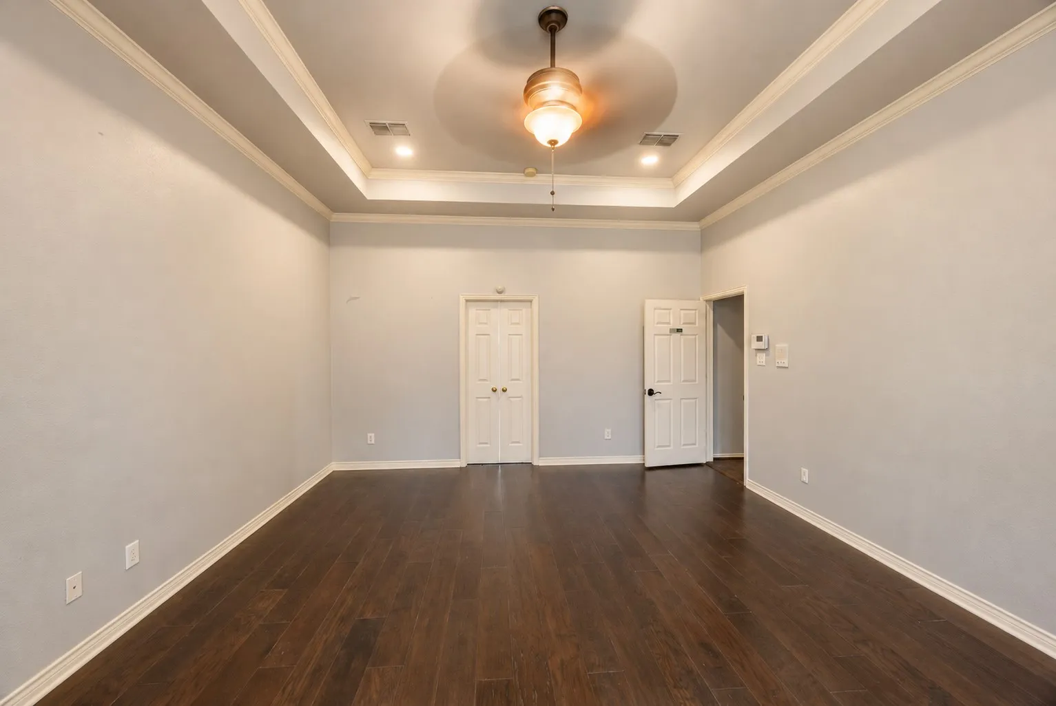 Single Family Residence For Sale in Collin County , 2800 Longtown Drive, Plano, Texas 75093, 5 Bedroom, 4 Bathroom, 3 Garage spaces, 3,927 Sqft, built in 1996, mls#21393505, Real Estate Agent in Plano, Homes For Sale in Collin county, Homes For Sale in Plano, Realtor in Plano Texas, Real Estate Brokerage Independent Realty Texas, Luminita Cordes Realtor