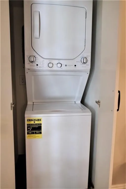 Apartment For Rent in Tarrant County , 2837 Hemphill Street 201, Fort Worth, Texas 76110, 1 Bedroom, 1 Bathroom, Garage spaces, 776 Sqft, built in 1927, mls#21396640, Real Estate Agent in Fort Worth, Homes For Rent in Tarrant county, Homes For Rent in Fort Worth, Realtor in Fort Worth Texas, Real Estate Brokerage Independent Realty Texas, Luminita Cordes Realtor
