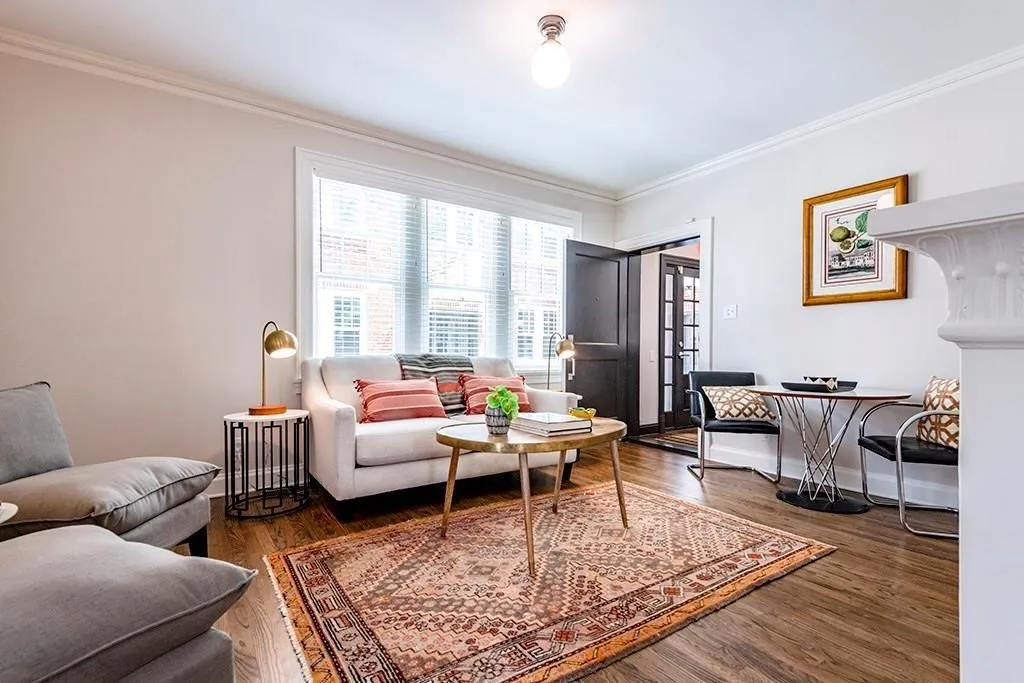 Apartment For Rent in Tarrant County , 2837 Hemphill Street 201, Fort Worth, Texas 76110, 1 Bedroom, 1 Bathroom, Garage spaces, 776 Sqft, built in 1927, mls#21396640, Real Estate Agent in Fort Worth, Homes For Rent in Tarrant county, Homes For Rent in Fort Worth, Realtor in Fort Worth Texas, Real Estate Brokerage Independent Realty Texas, Luminita Cordes Realtor