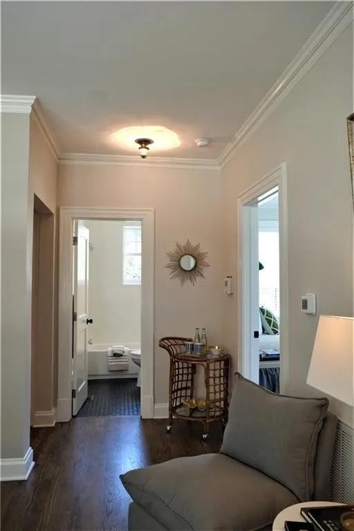 Apartment For Rent in Tarrant County , 2837 Hemphill Street 201, Fort Worth, Texas 76110, 1 Bedroom, 1 Bathroom, Garage spaces, 776 Sqft, built in 1927, mls#21396640, Real Estate Agent in Fort Worth, Homes For Rent in Tarrant county, Homes For Rent in Fort Worth, Realtor in Fort Worth Texas, Real Estate Brokerage Independent Realty Texas, Luminita Cordes Realtor
