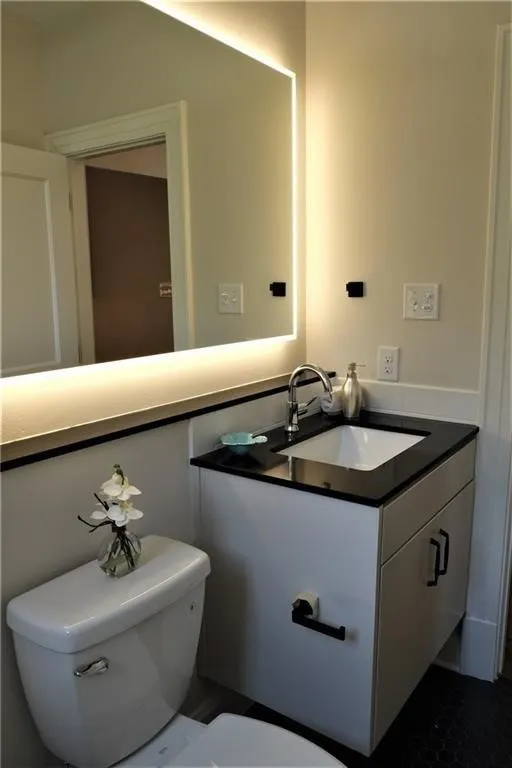 Apartment For Rent in Tarrant County , 2837 Hemphill Street 201, Fort Worth, Texas 76110, 1 Bedroom, 1 Bathroom, Garage spaces, 776 Sqft, built in 1927, mls#21396640, Real Estate Agent in Fort Worth, Homes For Rent in Tarrant county, Homes For Rent in Fort Worth, Realtor in Fort Worth Texas, Real Estate Brokerage Independent Realty Texas, Luminita Cordes Realtor