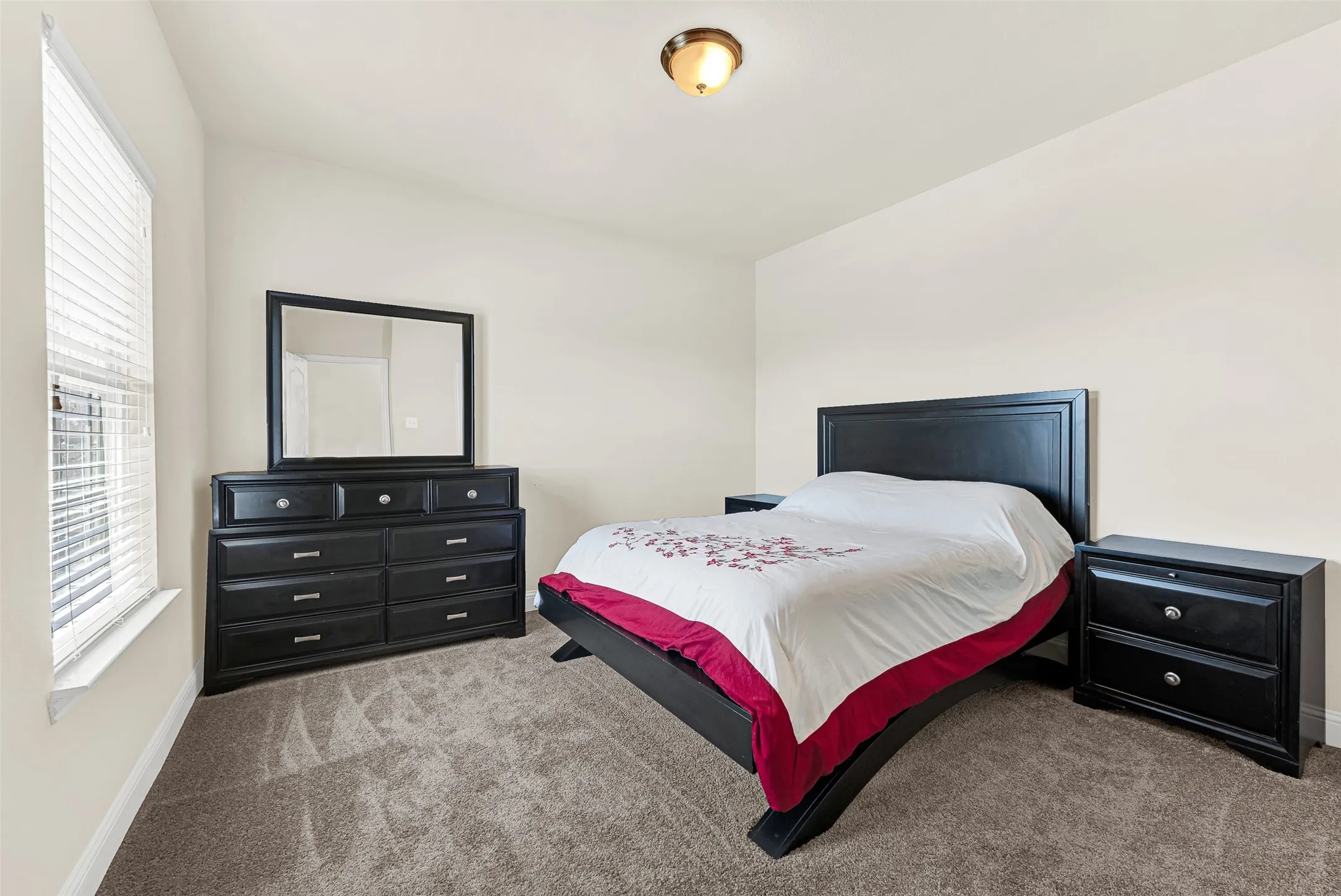 Single Family Residence For Sale in Dallas County , 254 Benwick Drive, Sunnyvale, Texas 75182, 5 Bedroom, 5 Bathroom, 2 Garage spaces, 3,072 Sqft, built in 2016, mls#21396632, Real Estate Agent in Sunnyvale, Homes For Sale in Dallas county, Homes For Sale in Sunnyvale, Realtor in Sunnyvale Texas, Real Estate Brokerage Independent Realty Texas, Luminita Cordes Realtor