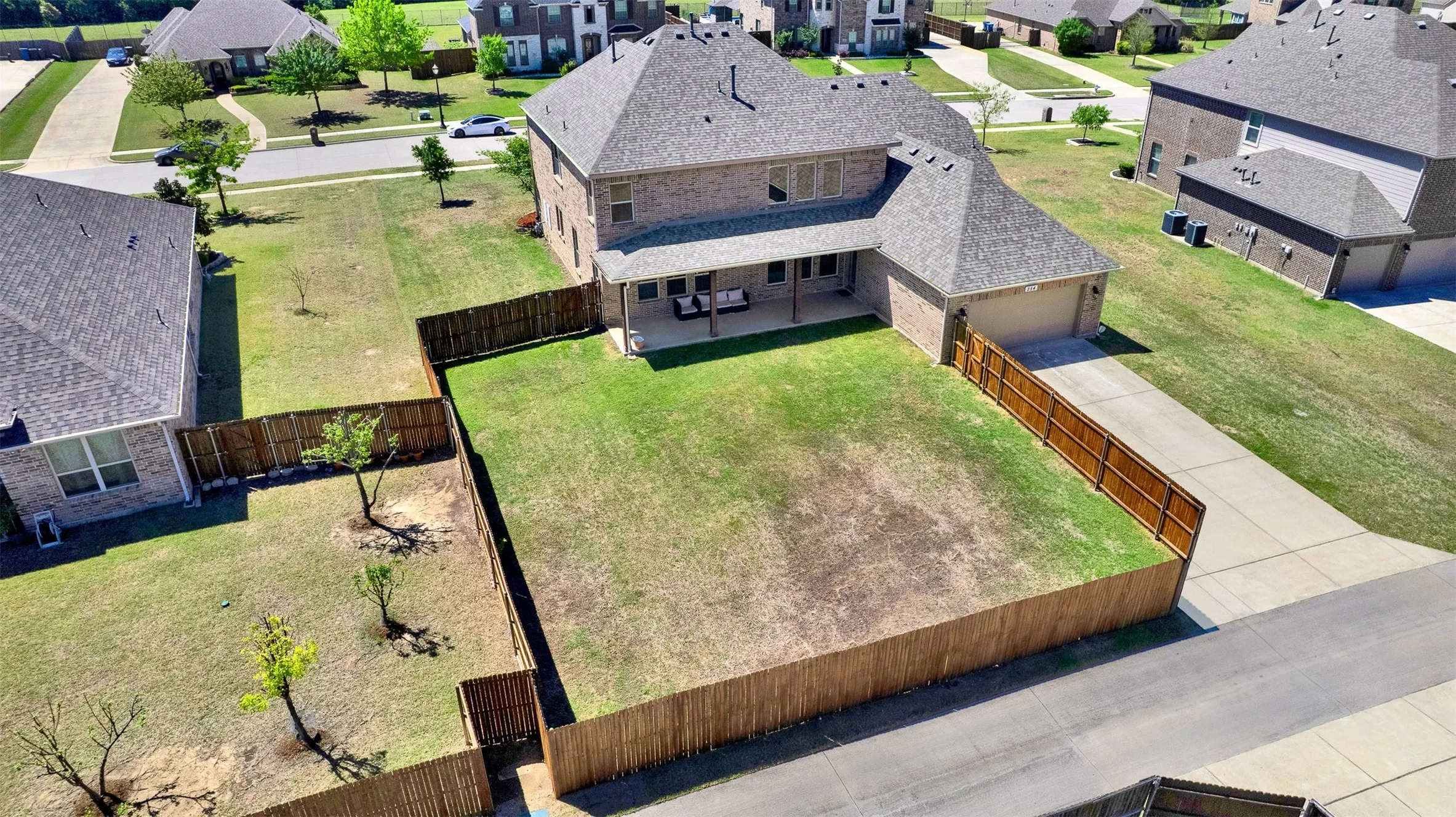 Single Family Residence For Sale in Dallas County , 254 Benwick Drive, Sunnyvale, Texas 75182, 5 Bedroom, 5 Bathroom, 2 Garage spaces, 3,072 Sqft, built in 2016, mls#21396632, Real Estate Agent in Sunnyvale, Homes For Sale in Dallas county, Homes For Sale in Sunnyvale, Realtor in Sunnyvale Texas, Real Estate Brokerage Independent Realty Texas, Luminita Cordes Realtor