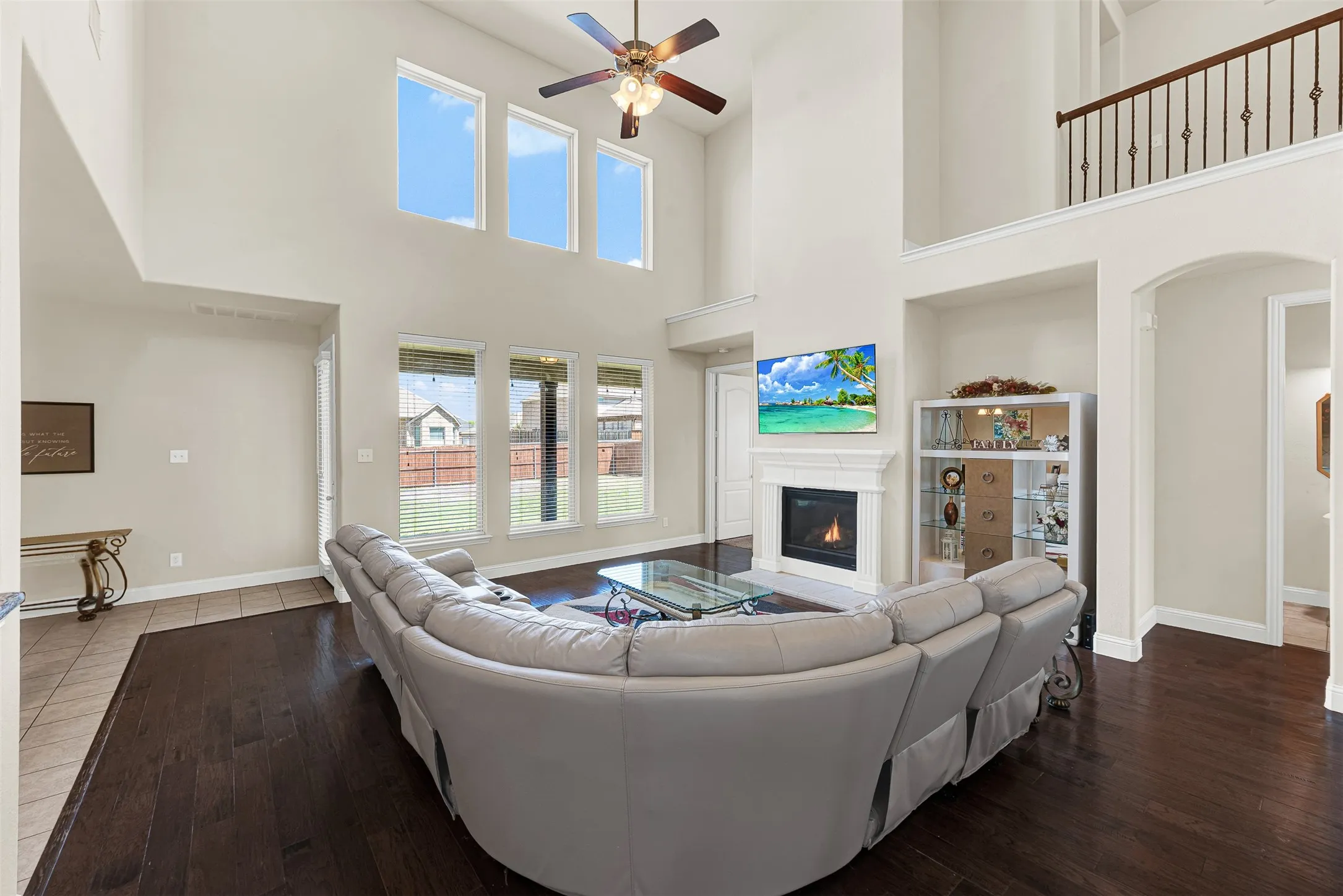 Single Family Residence For Sale in Dallas County , 254 Benwick Drive, Sunnyvale, Texas 75182, 5 Bedroom, 5 Bathroom, 2 Garage spaces, 3,072 Sqft, built in 2016, mls#21396632, Real Estate Agent in Sunnyvale, Homes For Sale in Dallas county, Homes For Sale in Sunnyvale, Realtor in Sunnyvale Texas, Real Estate Brokerage Independent Realty Texas, Luminita Cordes Realtor