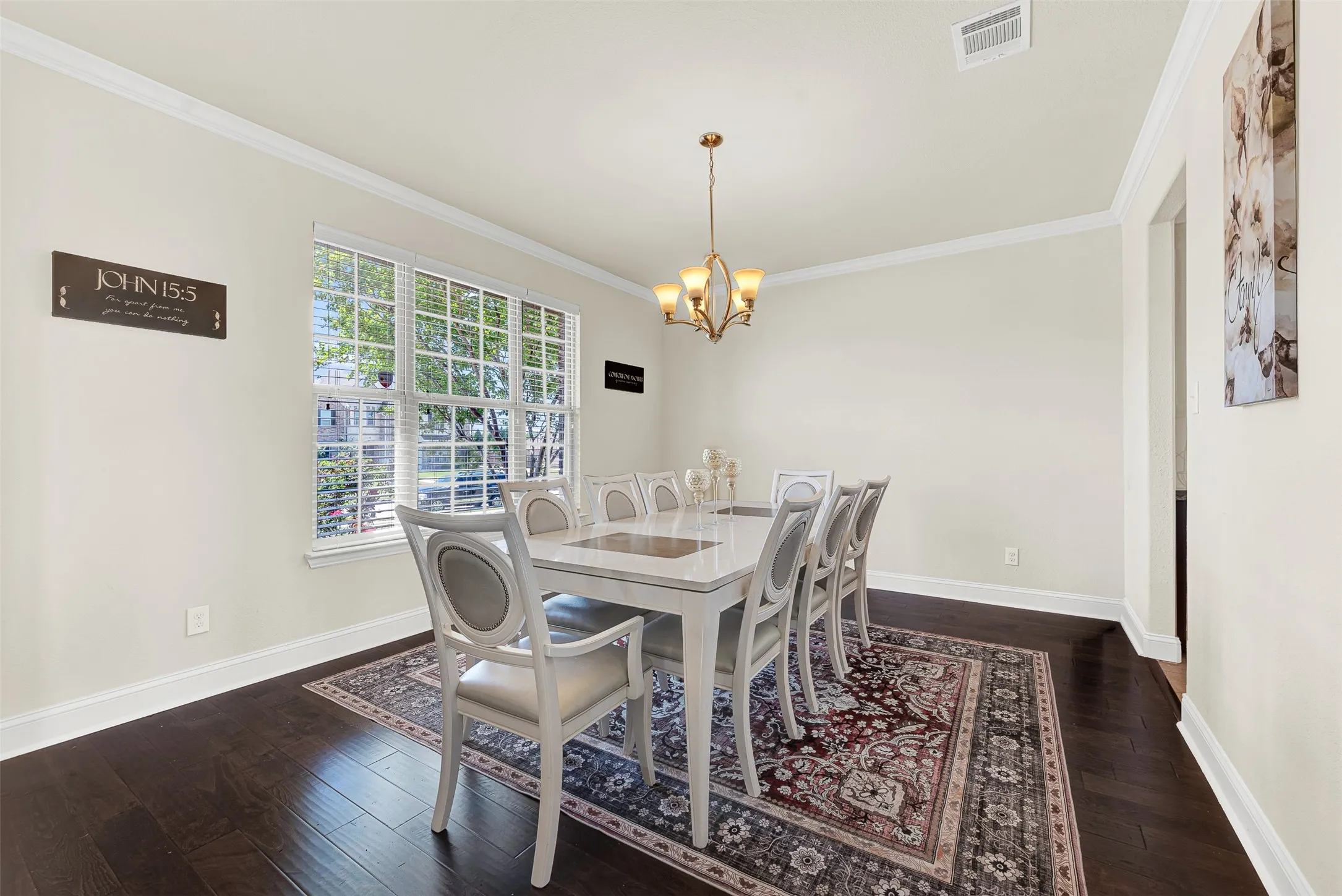 Single Family Residence For Sale in Dallas County , 254 Benwick Drive, Sunnyvale, Texas 75182, 5 Bedroom, 5 Bathroom, 2 Garage spaces, 3,072 Sqft, built in 2016, mls#21396632, Real Estate Agent in Sunnyvale, Homes For Sale in Dallas county, Homes For Sale in Sunnyvale, Realtor in Sunnyvale Texas, Real Estate Brokerage Independent Realty Texas, Luminita Cordes Realtor