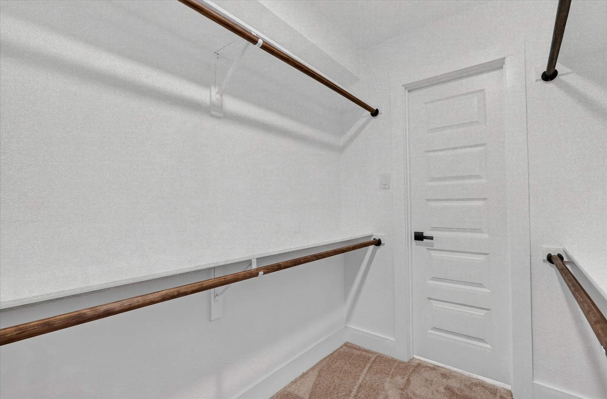 Single Family Residence For Sale in Rockwall County , 5922 volunteer Place, Rockwall, Texas 75032, 3 Bedroom, 3 Bathroom, 2 Garage spaces, 2,354 Sqft, built in 1980, mls#21365361, Real Estate Agent in Rockwall, Homes For Sale in Rockwall county, Homes For Sale in Rockwall, Realtor in Rockwall Texas, Real Estate Brokerage Independent Realty Texas, Luminita Cordes Realtor