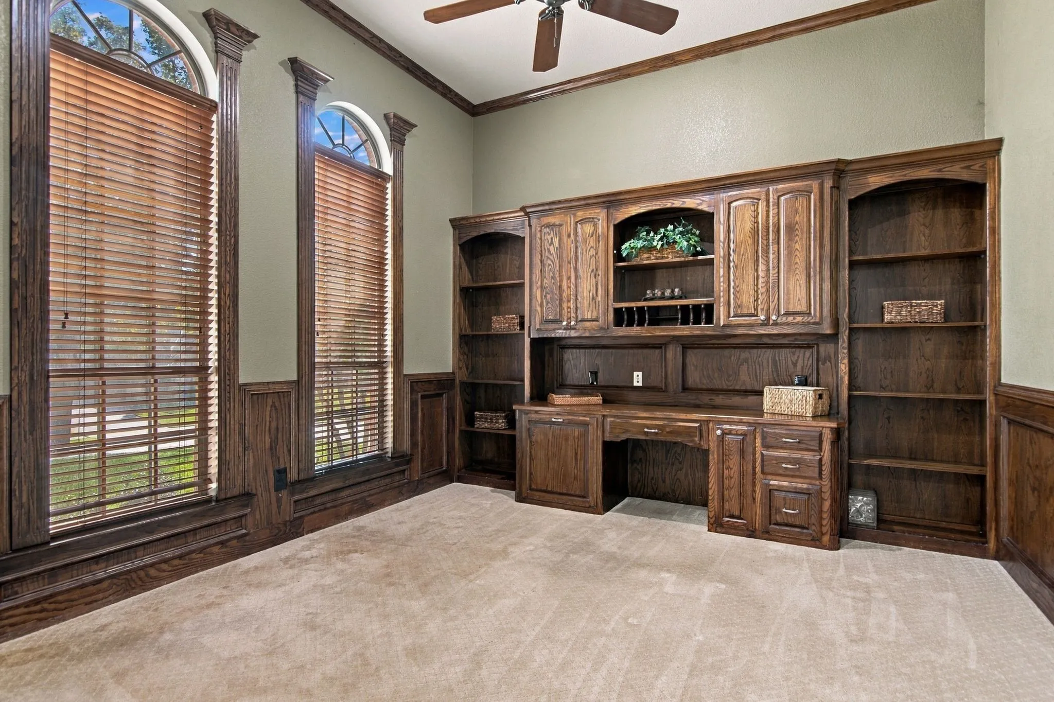 Single Family Residence For Sale in Tarrant County , 7921 Shady Oaks Drive, North Richland Hills, Texas 76182, 4 Bedroom, 3 Bathroom, 3 Garage spaces, 3,520 Sqft, built in 2002, mls#21392934, Real Estate Agent in North Richland Hills, Homes For Sale in Tarrant county, Homes For Sale in North Richland Hills, Realtor in North Richland Hills Texas, Real Estate Brokerage Independent Realty Texas, Luminita Cordes Realtor