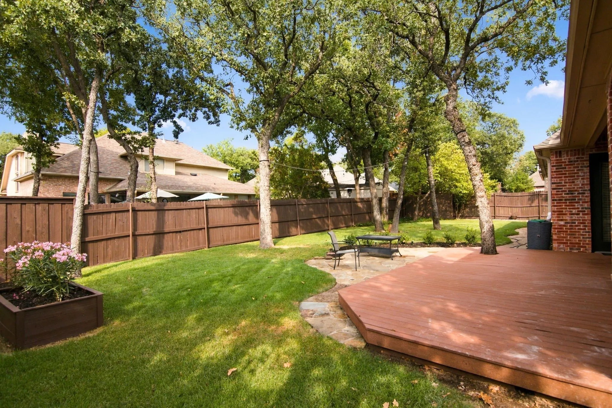 Single Family Residence For Sale in Tarrant County , 7921 Shady Oaks Drive, North Richland Hills, Texas 76182, 4 Bedroom, 3 Bathroom, 3 Garage spaces, 3,520 Sqft, built in 2002, mls#21392934, Real Estate Agent in North Richland Hills, Homes For Sale in Tarrant county, Homes For Sale in North Richland Hills, Realtor in North Richland Hills Texas, Real Estate Brokerage Independent Realty Texas, Luminita Cordes Realtor