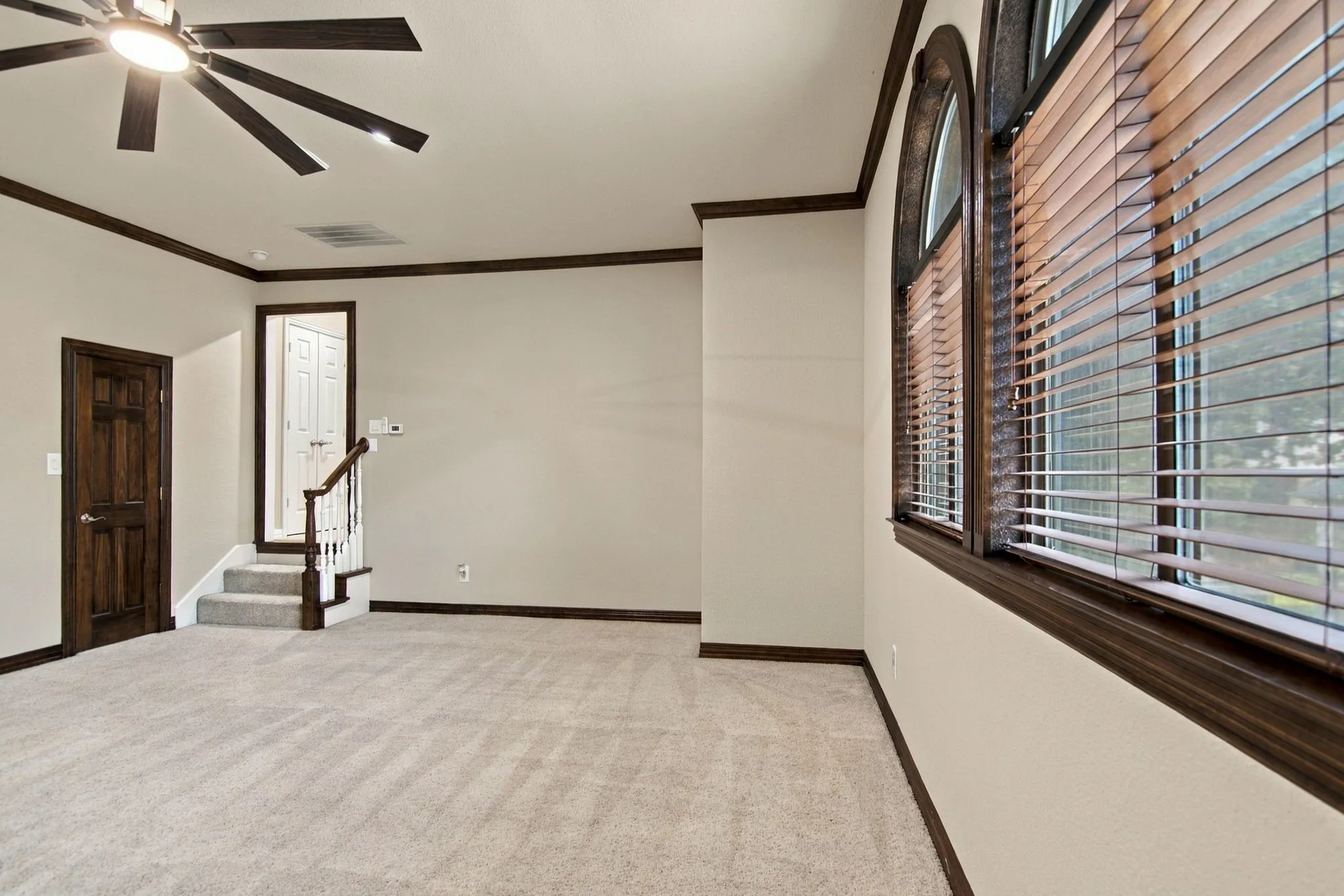 Single Family Residence For Sale in Tarrant County , 7921 Shady Oaks Drive, North Richland Hills, Texas 76182, 4 Bedroom, 3 Bathroom, 3 Garage spaces, 3,520 Sqft, built in 2002, mls#21392934, Real Estate Agent in North Richland Hills, Homes For Sale in Tarrant county, Homes For Sale in North Richland Hills, Realtor in North Richland Hills Texas, Real Estate Brokerage Independent Realty Texas, Luminita Cordes Realtor