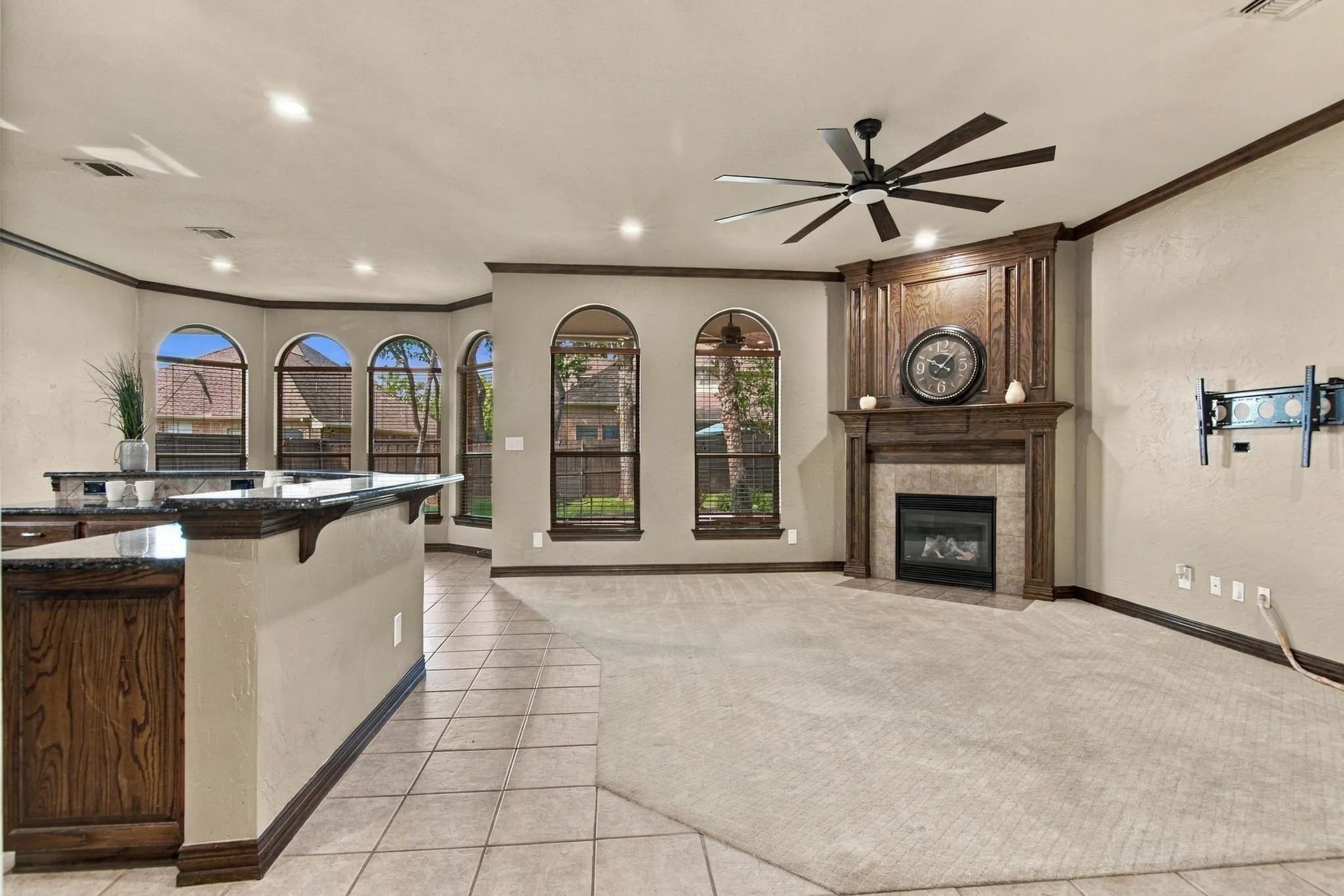 Single Family Residence For Sale in Tarrant County , 7921 Shady Oaks Drive, North Richland Hills, Texas 76182, 4 Bedroom, 3 Bathroom, 3 Garage spaces, 3,520 Sqft, built in 2002, mls#21392934, Real Estate Agent in North Richland Hills, Homes For Sale in Tarrant county, Homes For Sale in North Richland Hills, Realtor in North Richland Hills Texas, Real Estate Brokerage Independent Realty Texas, Luminita Cordes Realtor