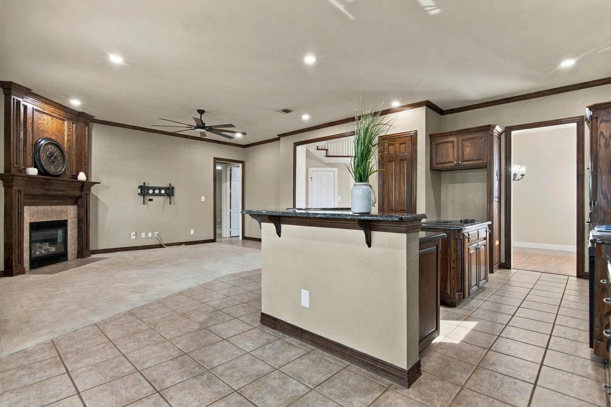 Single Family Residence For Sale in Tarrant County , 7921 Shady Oaks Drive, North Richland Hills, Texas 76182, 4 Bedroom, 3 Bathroom, 3 Garage spaces, 3,520 Sqft, built in 2002, mls#21392934, Real Estate Agent in North Richland Hills, Homes For Sale in Tarrant county, Homes For Sale in North Richland Hills, Realtor in North Richland Hills Texas, Real Estate Brokerage Independent Realty Texas, Luminita Cordes Realtor