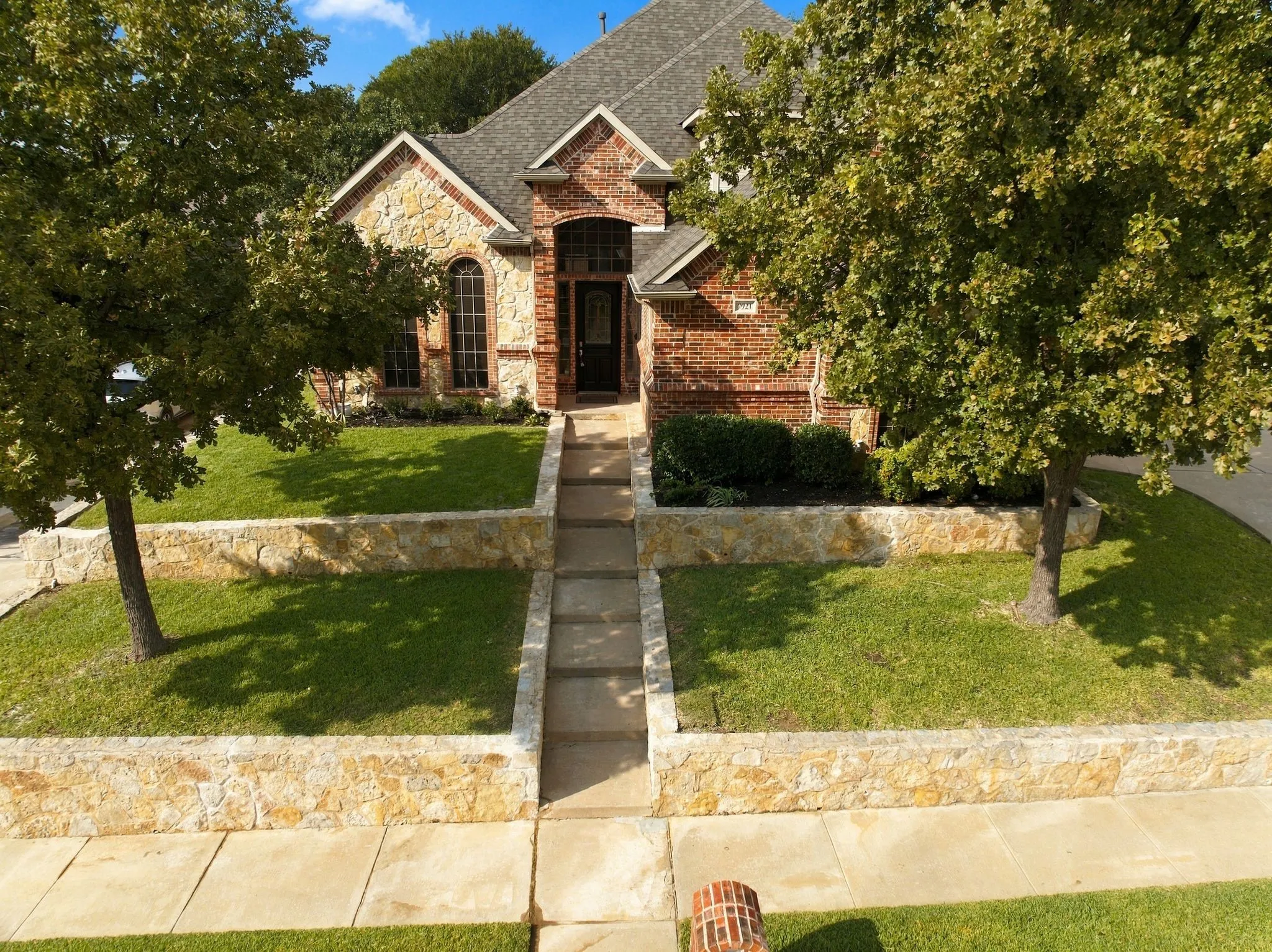 Single Family Residence For Sale