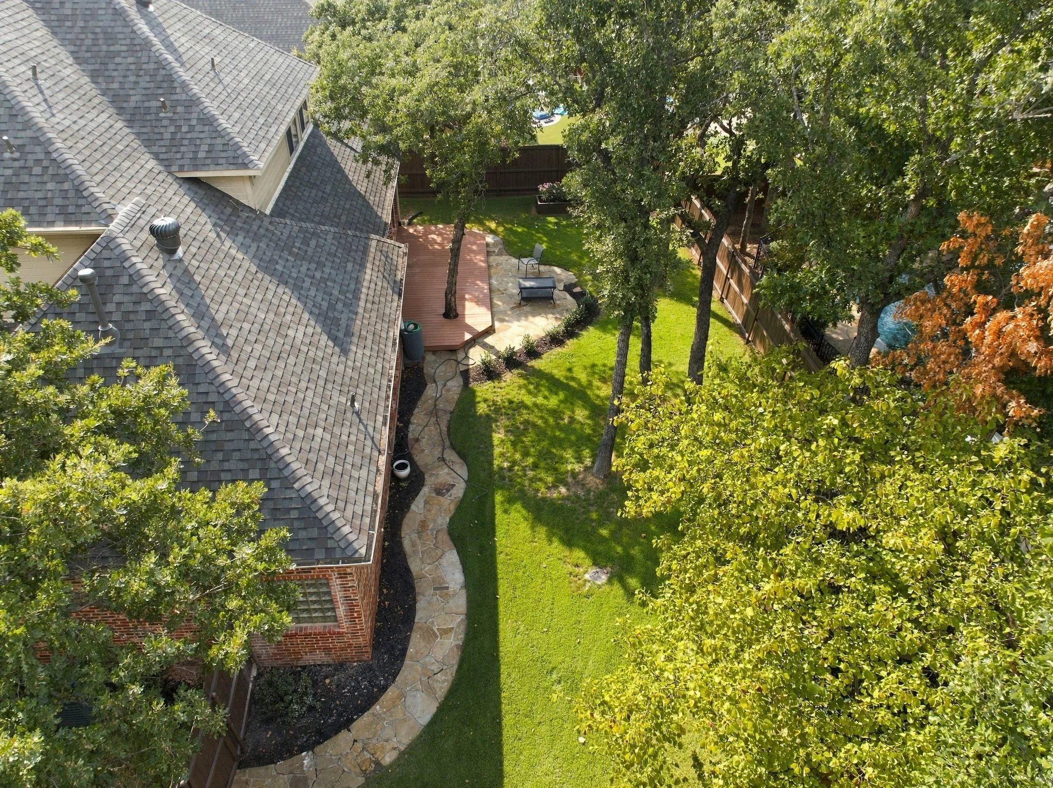 Single Family Residence For Sale in Tarrant County , 7921 Shady Oaks Drive, North Richland Hills, Texas 76182, 4 Bedroom, 3 Bathroom, 3 Garage spaces, 3,520 Sqft, built in 2002, mls#21392934, Real Estate Agent in North Richland Hills, Homes For Sale in Tarrant county, Homes For Sale in North Richland Hills, Realtor in North Richland Hills Texas, Real Estate Brokerage Independent Realty Texas, Luminita Cordes Realtor