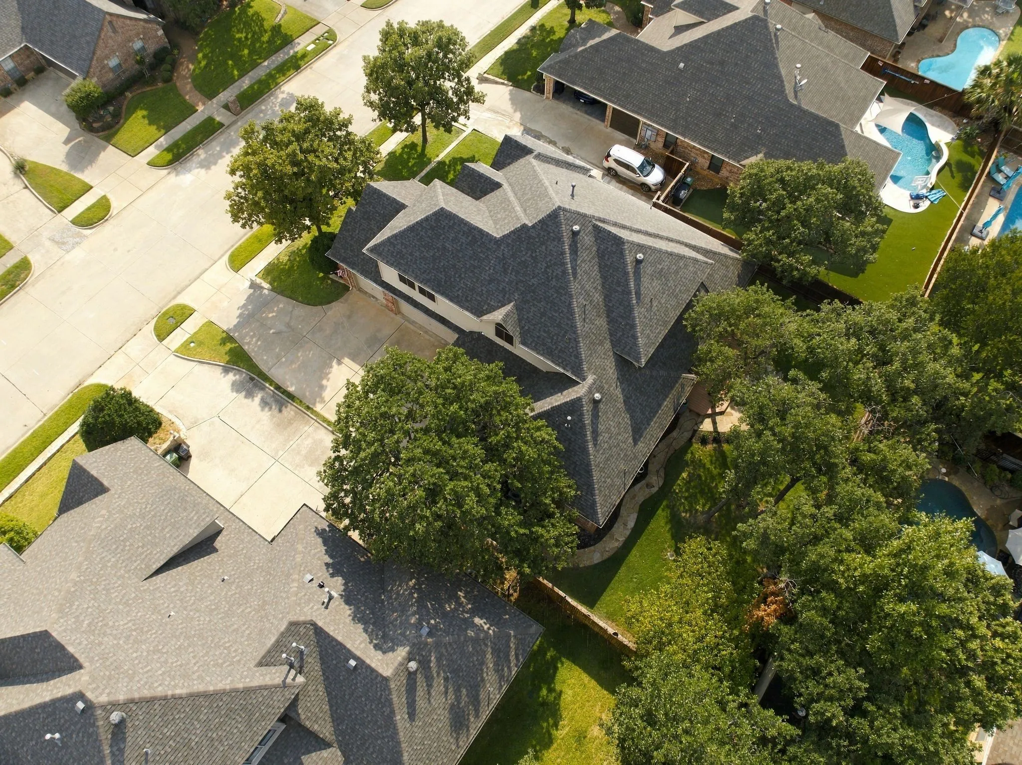 Single Family Residence For Sale in Tarrant County , 7921 Shady Oaks Drive, North Richland Hills, Texas 76182, 4 Bedroom, 3 Bathroom, 3 Garage spaces, 3,520 Sqft, built in 2002, mls#21392934, Real Estate Agent in North Richland Hills, Homes For Sale in Tarrant county, Homes For Sale in North Richland Hills, Realtor in North Richland Hills Texas, Real Estate Brokerage Independent Realty Texas, Luminita Cordes Realtor
