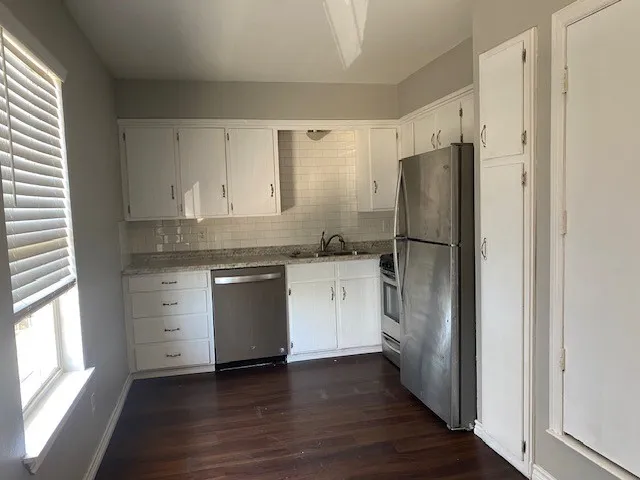 Apartment For Sale in Denton County , 2532 Charlotte Street A-B, Denton, Texas 76201, 16 Bedroom, 8 Bathroom, Garage spaces, 5,760 Sqft, built in 1971, mls#21393851, Real Estate Agent in Denton, Homes For Sale in Denton county, Homes For Sale in Denton, Realtor in Denton Texas, Real Estate Brokerage Independent Realty Texas, Luminita Cordes Realtor