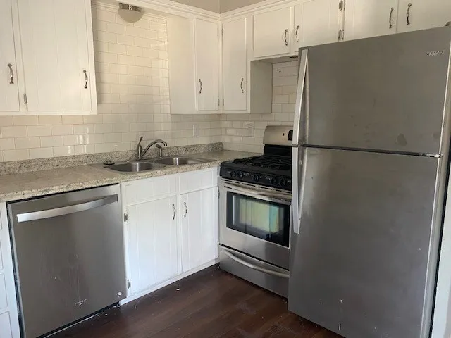 Apartment For Sale in Denton County , 2532 Charlotte Street A-B, Denton, Texas 76201, 16 Bedroom, 8 Bathroom, Garage spaces, 5,760 Sqft, built in 1971, mls#21393851, Real Estate Agent in Denton, Homes For Sale in Denton county, Homes For Sale in Denton, Realtor in Denton Texas, Real Estate Brokerage Independent Realty Texas, Luminita Cordes Realtor