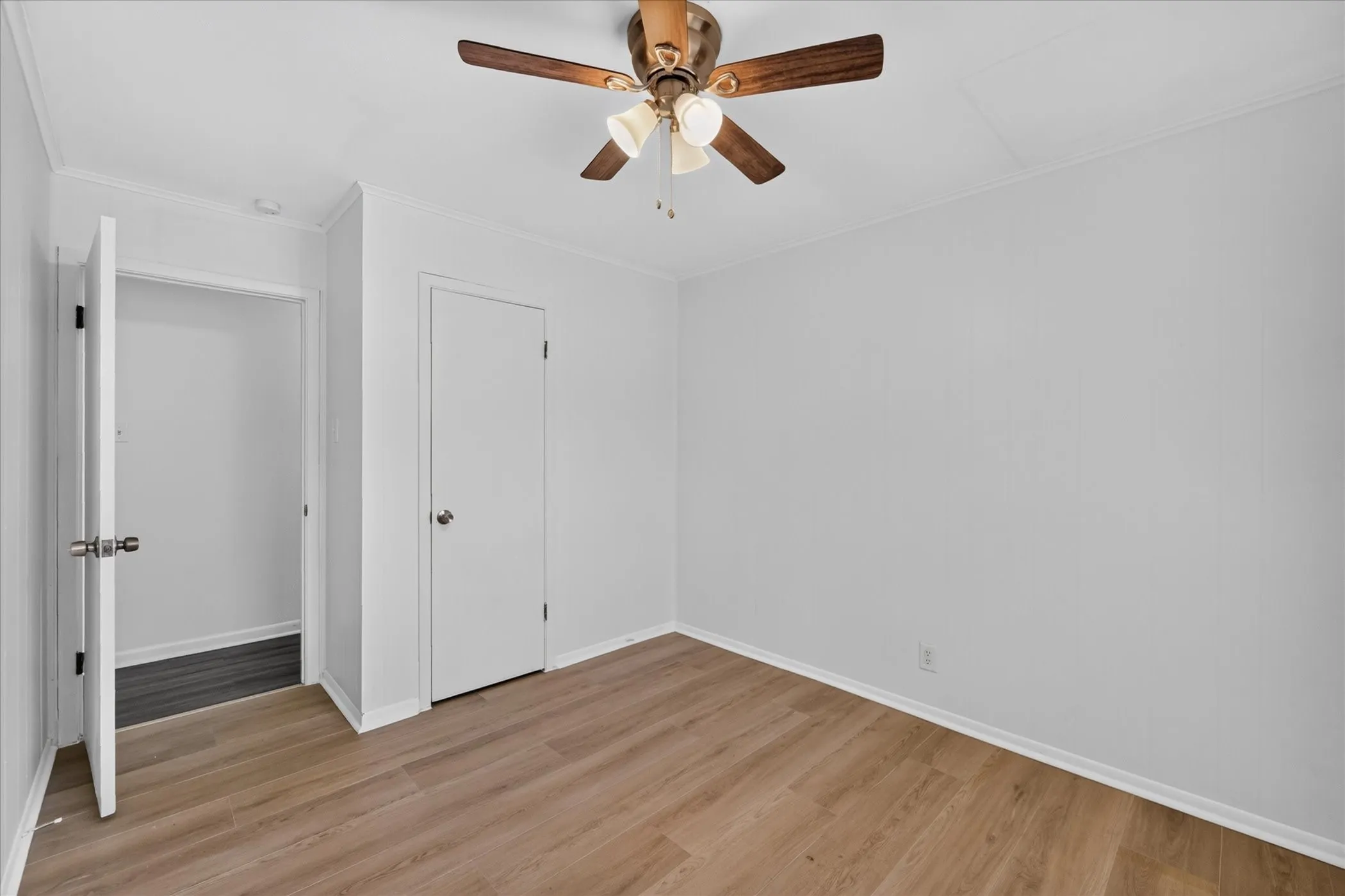 Single Family Residence For Rent in Grayson County , 208 D Street, Whitesboro, Texas 76273, 3 Bedroom, 1 Bathroom, Garage spaces, 891 Sqft, built in 1970, mls#21396652, Real Estate Agent in Whitesboro, Homes For Rent in Grayson county, Homes For Rent in Whitesboro, Realtor in Whitesboro Texas, Real Estate Brokerage Independent Realty Texas, Luminita Cordes Realtor