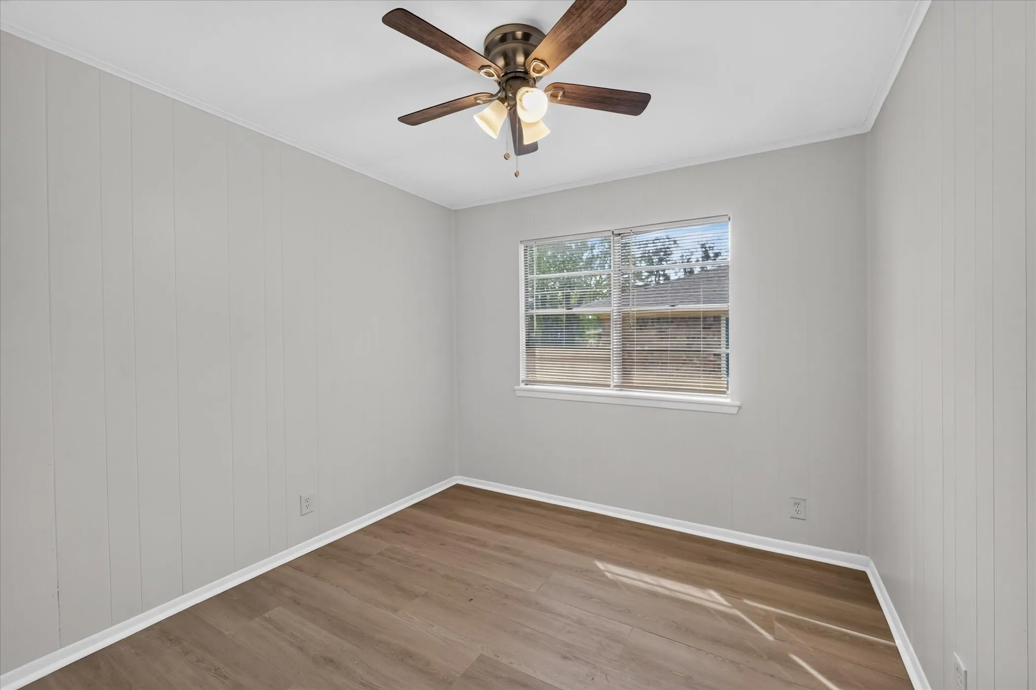 Single Family Residence For Rent in Grayson County , 208 D Street, Whitesboro, Texas 76273, 3 Bedroom, 1 Bathroom, Garage spaces, 891 Sqft, built in 1970, mls#21396652, Real Estate Agent in Whitesboro, Homes For Rent in Grayson county, Homes For Rent in Whitesboro, Realtor in Whitesboro Texas, Real Estate Brokerage Independent Realty Texas, Luminita Cordes Realtor