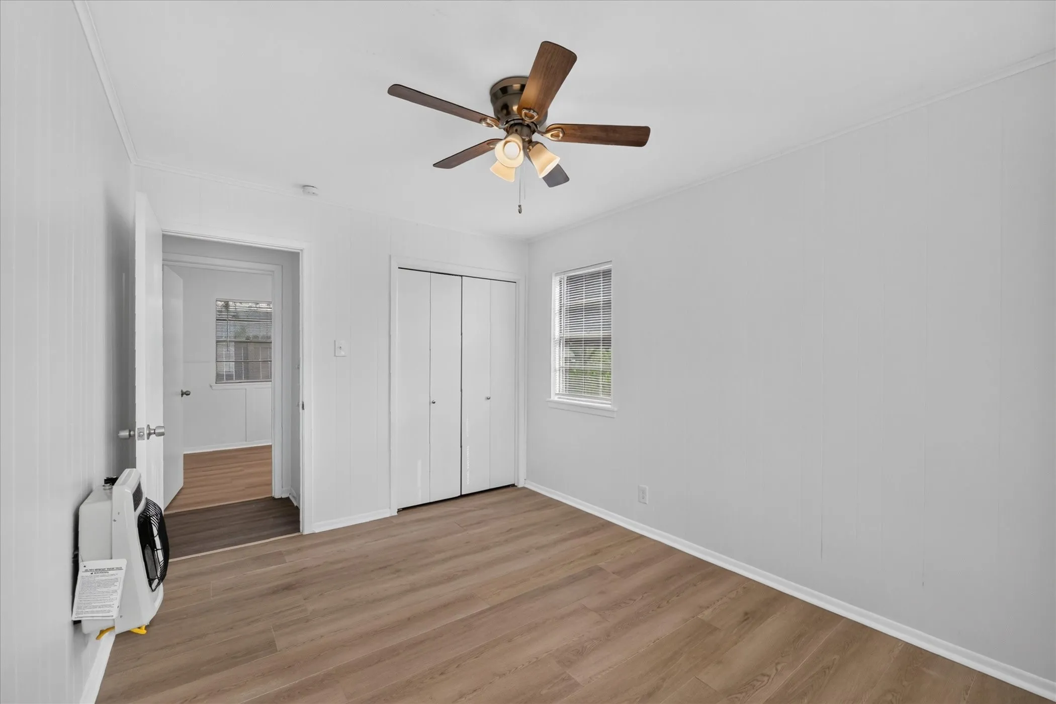 Single Family Residence For Rent in Grayson County , 208 D Street, Whitesboro, Texas 76273, 3 Bedroom, 1 Bathroom, Garage spaces, 891 Sqft, built in 1970, mls#21396652, Real Estate Agent in Whitesboro, Homes For Rent in Grayson county, Homes For Rent in Whitesboro, Realtor in Whitesboro Texas, Real Estate Brokerage Independent Realty Texas, Luminita Cordes Realtor