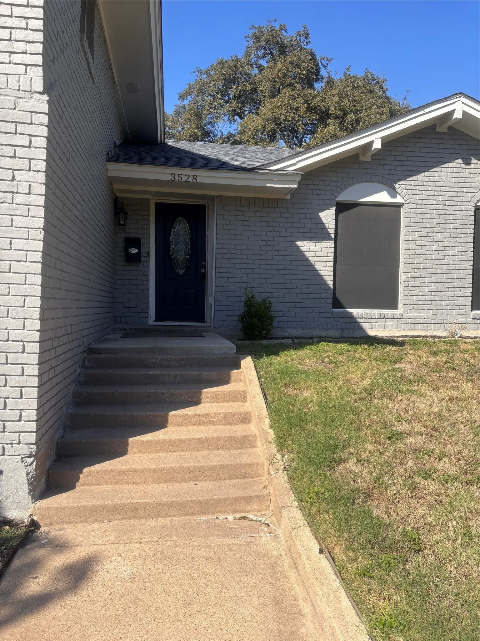 Single Family Residence For Sale in Tarrant County , 3528 Walton Avenue, Fort Worth, Texas 76133, 5 Bedroom, 3 Bathroom, 2 Garage spaces, 2,420 Sqft, built in 1966, mls#21396654, Real Estate Agent in Fort Worth, Homes For Sale in Tarrant county, Homes For Sale in Fort Worth, Realtor in Fort Worth Texas, Real Estate Brokerage Independent Realty Texas, Luminita Cordes Realtor
