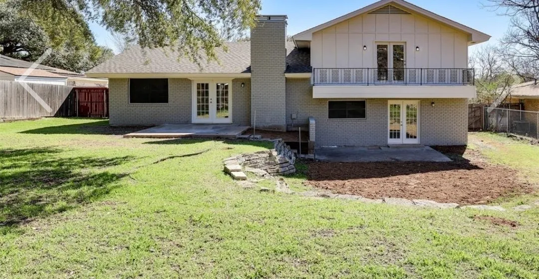 Single Family Residence For Sale in Tarrant County , 3528 Walton Avenue, Fort Worth, Texas 76133, 5 Bedroom, 3 Bathroom, 2 Garage spaces, 2,420 Sqft, built in 1966, mls#21396654, Real Estate Agent in Fort Worth, Homes For Sale in Tarrant county, Homes For Sale in Fort Worth, Realtor in Fort Worth Texas, Real Estate Brokerage Independent Realty Texas, Luminita Cordes Realtor