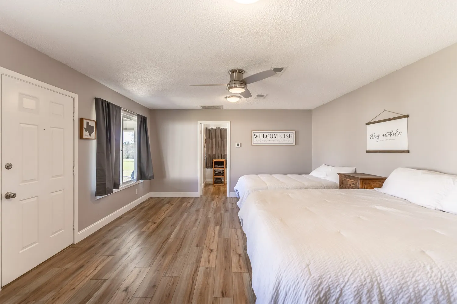 Farm For Sale in Gregg County , 338 Cherokee, Gladewater, Texas 75647, 2 Bedroom, 3 Bathroom, 2 Garage spaces, 3,000 Sqft, built in 1978, mls#21396644, Real Estate Agent in Gladewater, Homes For Sale in Gregg county, Homes For Sale in Gladewater, Realtor in Gladewater Texas, Real Estate Brokerage Independent Realty Texas, Luminita Cordes Realtor