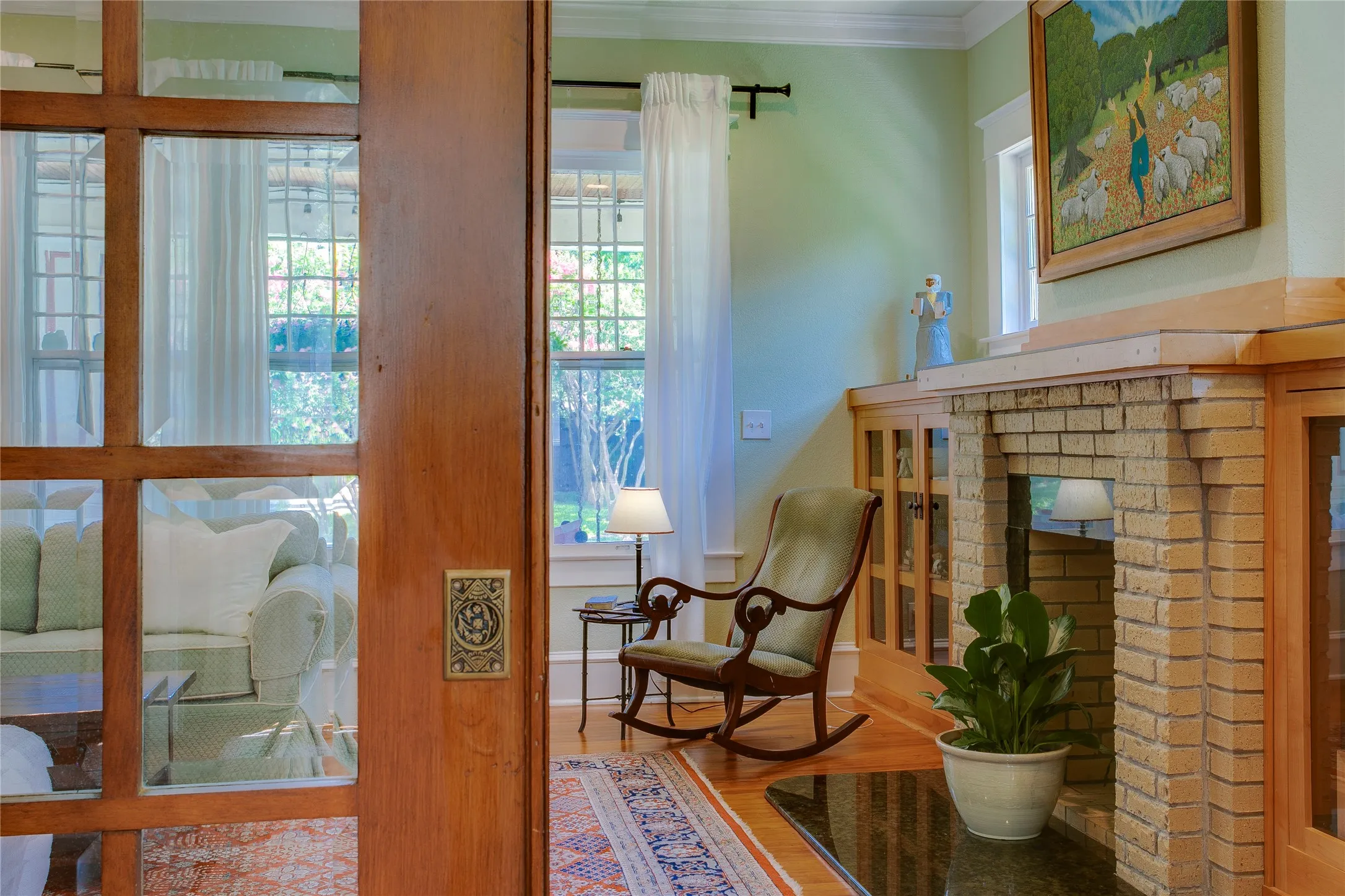 Single Family Residence For Sale in Dallas County , 105 S Winnetka Avenue, Dallas, Texas 75208, 3 Bedroom, 3 Bathroom, 2 Garage spaces, 2,503 Sqft, built in 1915, mls#21392762, Real Estate Agent in Dallas, Homes For Sale in Dallas county, Homes For Sale in Dallas, Realtor in Dallas Texas, Real Estate Brokerage Independent Realty Texas, Luminita Cordes Realtor