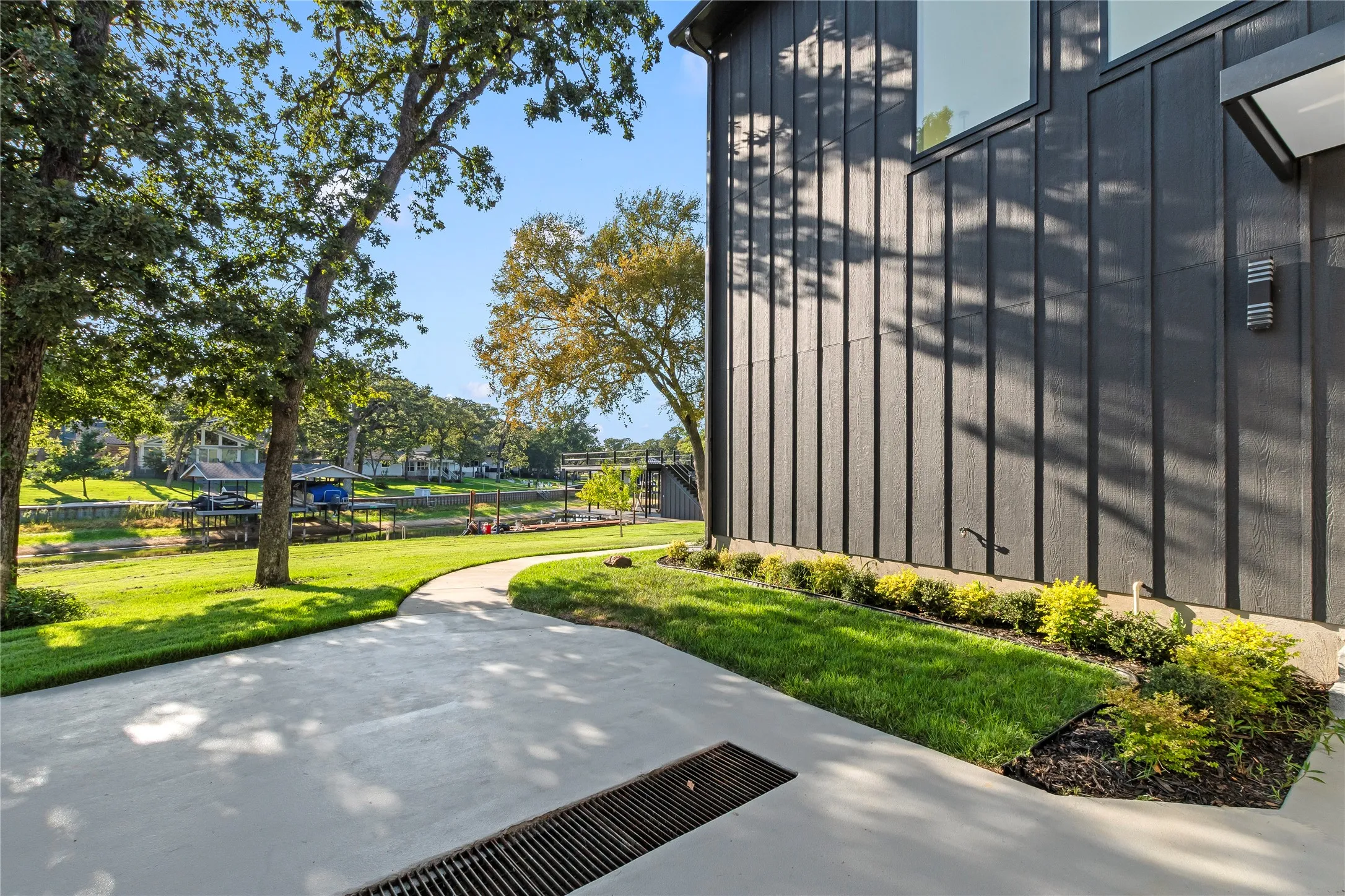 Single Family Residence For Sale in Henderson County , 625 Turner Drive, Trinidad, Texas 75163, 6 Bedroom, 6 Bathroom, 3 Garage spaces, 4,822 Sqft, built in 2026, mls#21382032, Real Estate Agent in Trinidad, Homes For Sale in Henderson county, Homes For Sale in Trinidad, Realtor in Trinidad Texas, Real Estate Brokerage Independent Realty Texas, Luminita Cordes Realtor