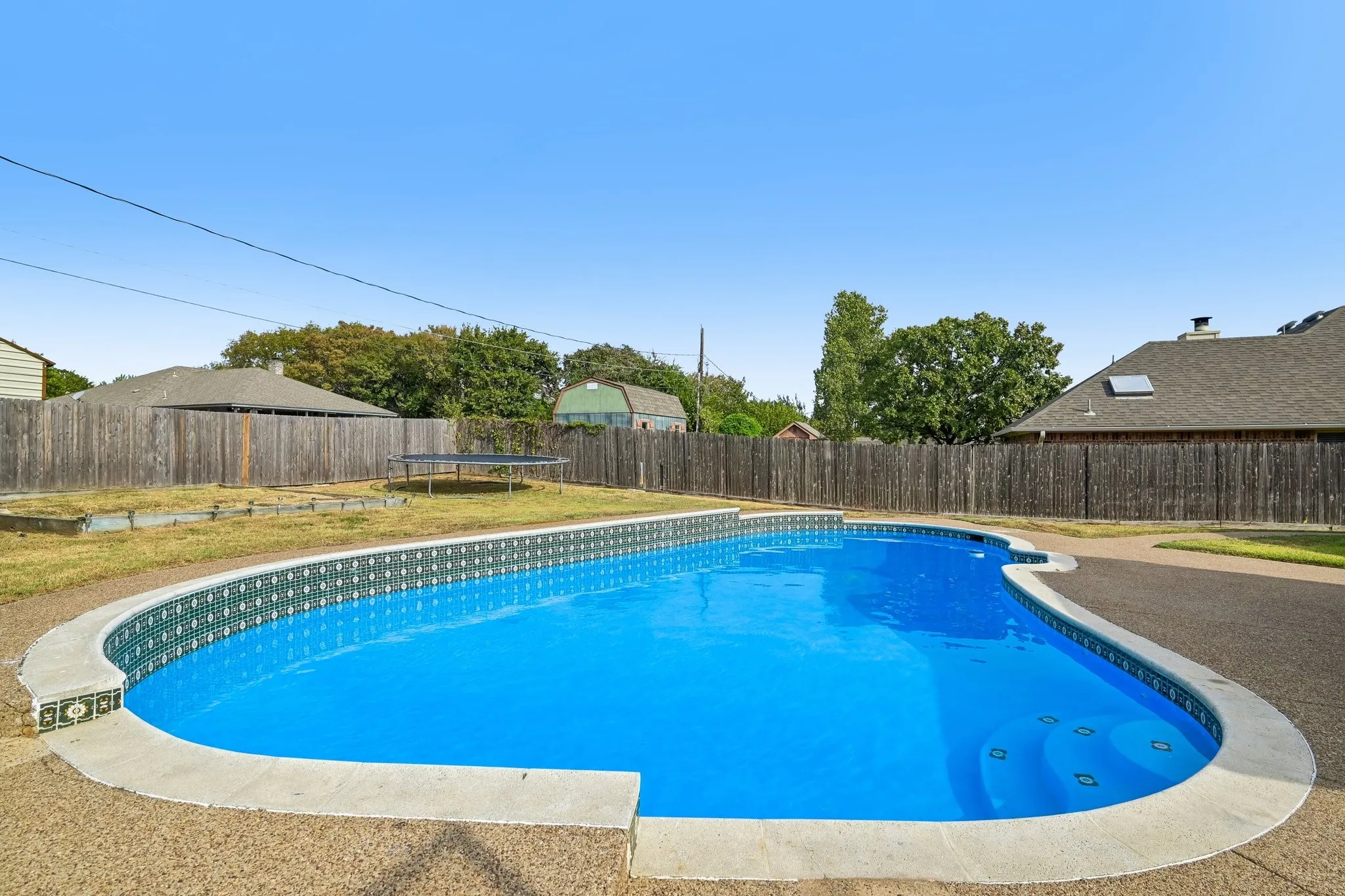 Single Family Residence For Sale in Tarrant County , 609 Ruth Drive, Kennedale, Texas 76060, 3 Bedroom, 2 Bathroom, 2 Garage spaces, 1,290 Sqft, built in 1987, mls#21394462, Real Estate Agent in Kennedale, Homes For Sale in Tarrant county, Homes For Sale in Kennedale, Realtor in Kennedale Texas, Real Estate Brokerage Independent Realty Texas, Luminita Cordes Realtor