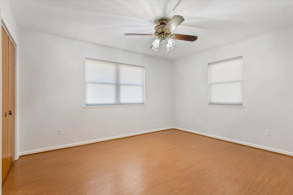 Single Family Residence For Sale in Mc Lennan County , 670 Berger Road, West, Texas 76691, 3 Bedroom, 2 Bathroom, 4 Garage spaces, 2,165 Sqft, built in 1984, mls#21396173, Real Estate Agent in West, Homes For Sale in Mc Lennan county, Homes For Sale in West, Realtor in West Texas, Real Estate Brokerage Independent Realty Texas, Luminita Cordes Realtor