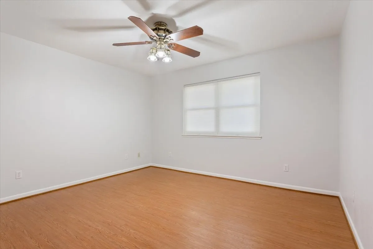 Single Family Residence For Sale in Mc Lennan County , 670 Berger Road, West, Texas 76691, 3 Bedroom, 2 Bathroom, 4 Garage spaces, 2,165 Sqft, built in 1984, mls#21396173, Real Estate Agent in West, Homes For Sale in Mc Lennan county, Homes For Sale in West, Realtor in West Texas, Real Estate Brokerage Independent Realty Texas, Luminita Cordes Realtor